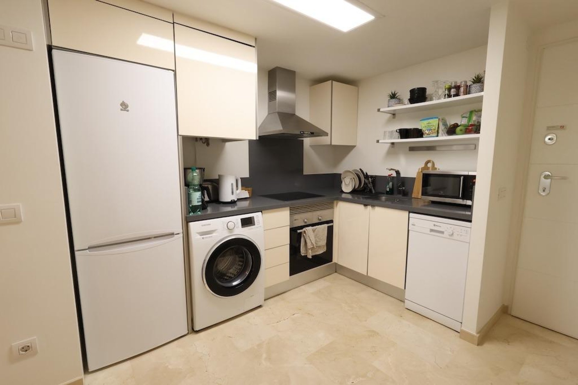 Alquiler - Apartamento  - Torrevieja - Punta prima