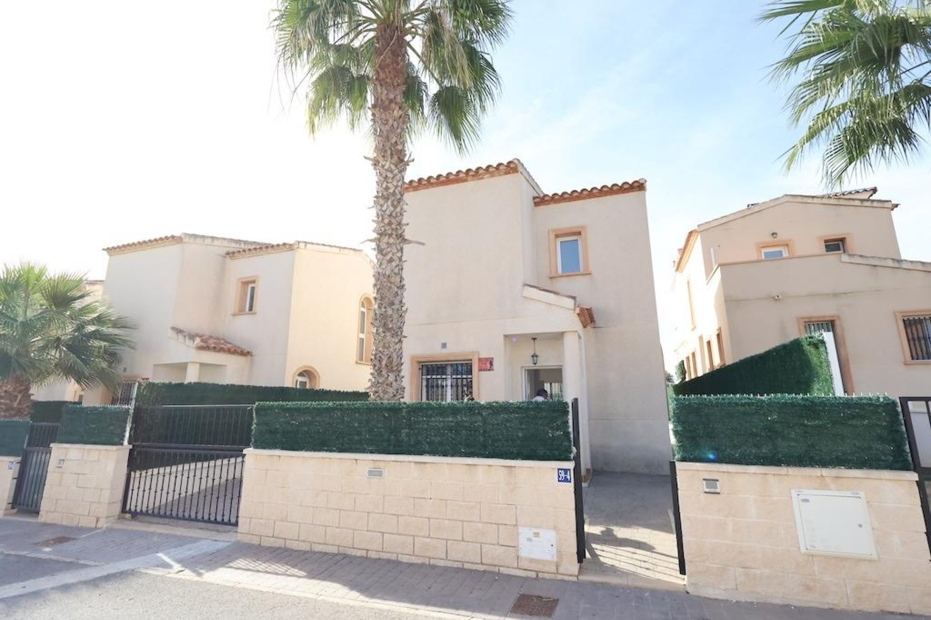 Alquiler - Chalet - Guardamar del Segura - Urb el raso