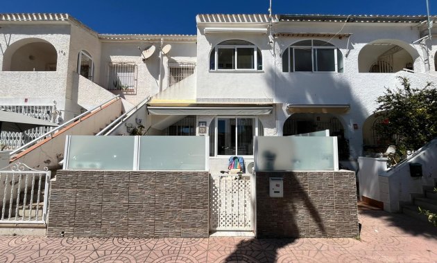 Appartement  - Verhuur - Orihuela Costa - La Regia