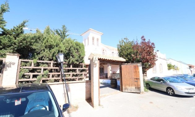Bedrijf - Bestaande woning  - Orihuela Costa - COR2881