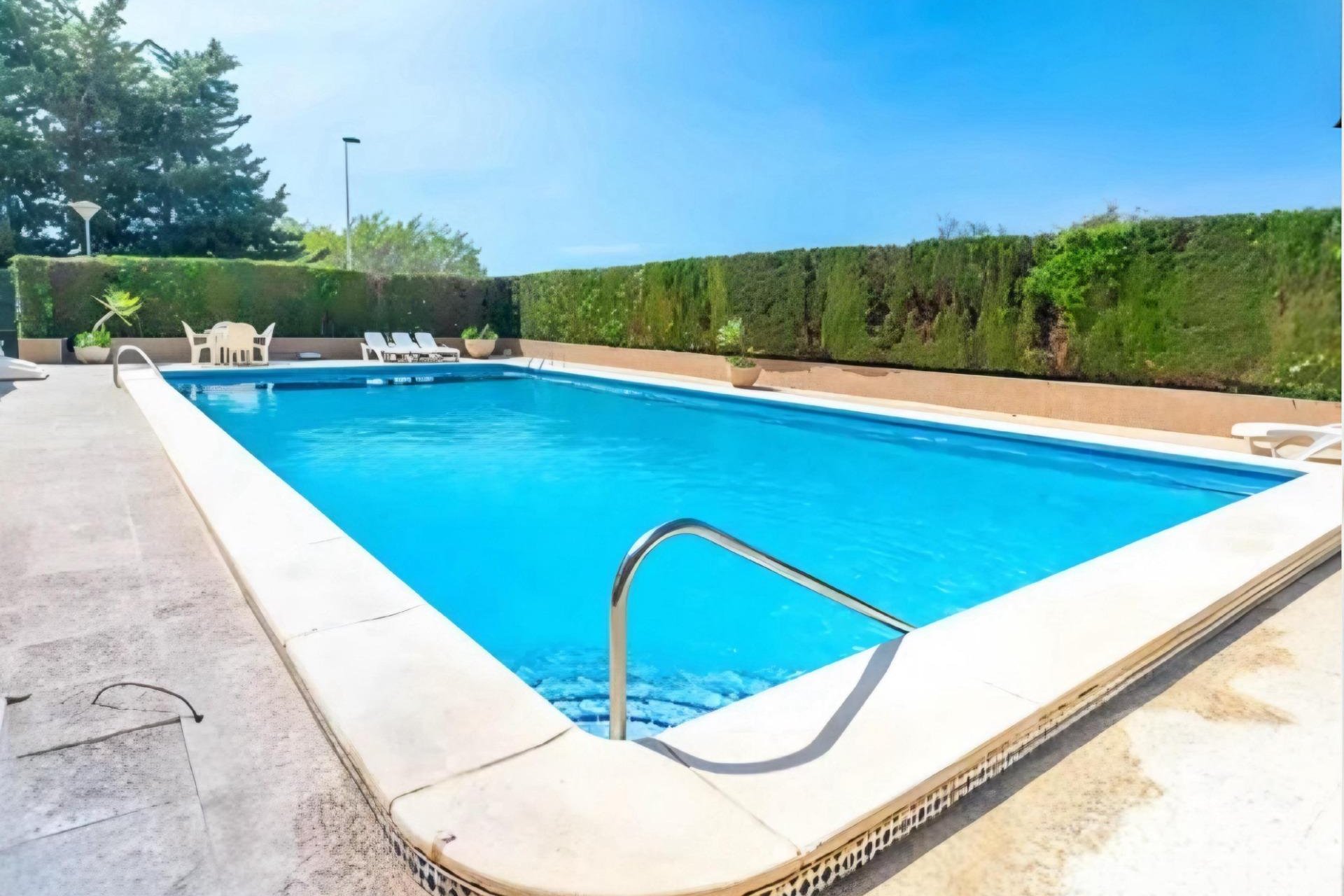 Bestaande woning  - Chalet - Torrevieja - Los Altos