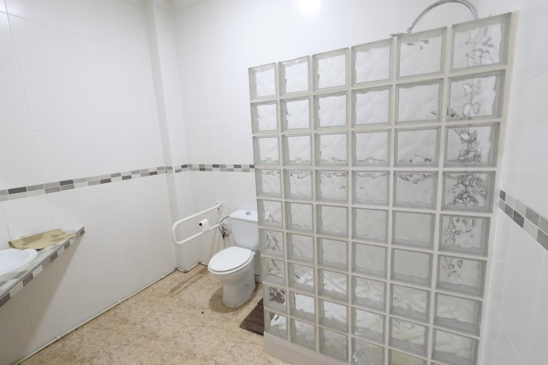 Bestaande woning  - Commerciële panden - Torrevieja - Centro
