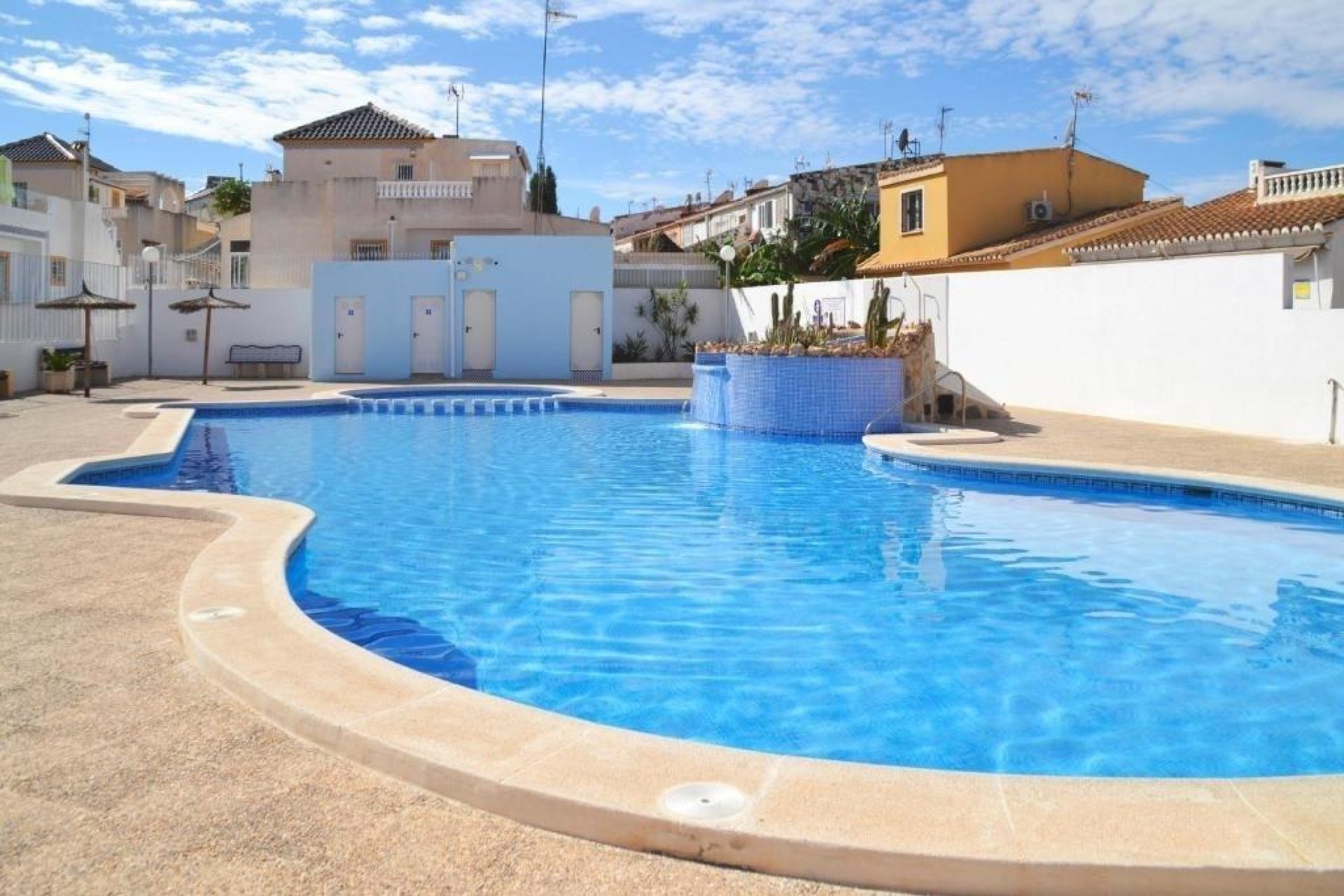Bestaande woning  - Halfvrijstaande  woning - Torrevieja - Los balcones