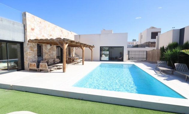 Chalet - Bestaande woning  - Algorfa - Comunidad Valenciana