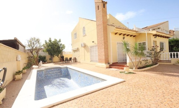 Chalet - Herverkoop - Orihuela Costa - Playa Flamenca