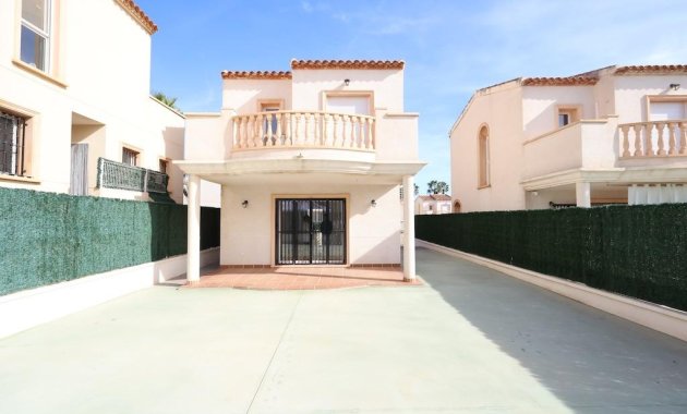 Chalet - Wynajem długoterminowy - Guardamar del Segura - Urb el raso