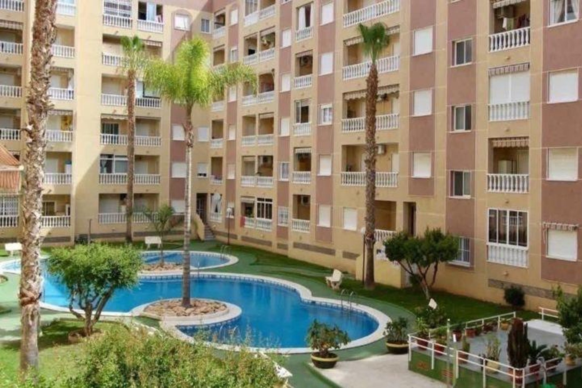 Herverkoop - Apartamento - Torrevieja - Centro