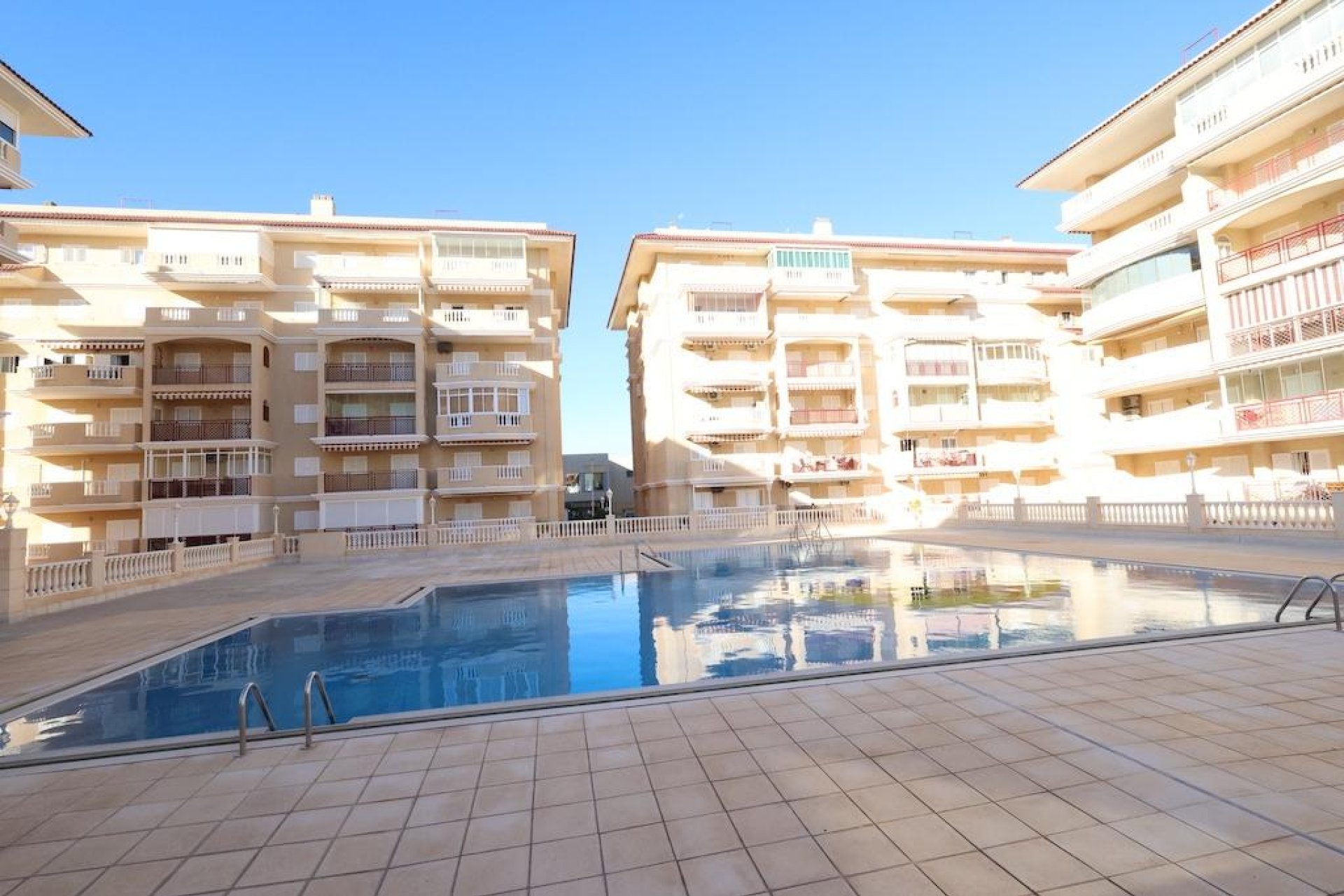 Herverkoop - Apartamento - Torrevieja - La Mata