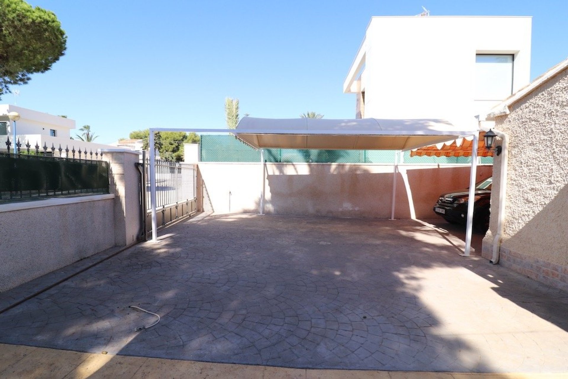 Herverkoop - Chalet - Orihuela Costa - Punta Prima