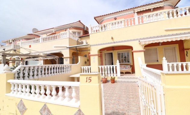 Maison de ville - Location à long terme - Orihuela Costa - La Zenia