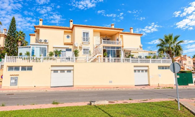 Mieszkanie w bloku - Odsprzedaż - Torrevieja - Los Altos