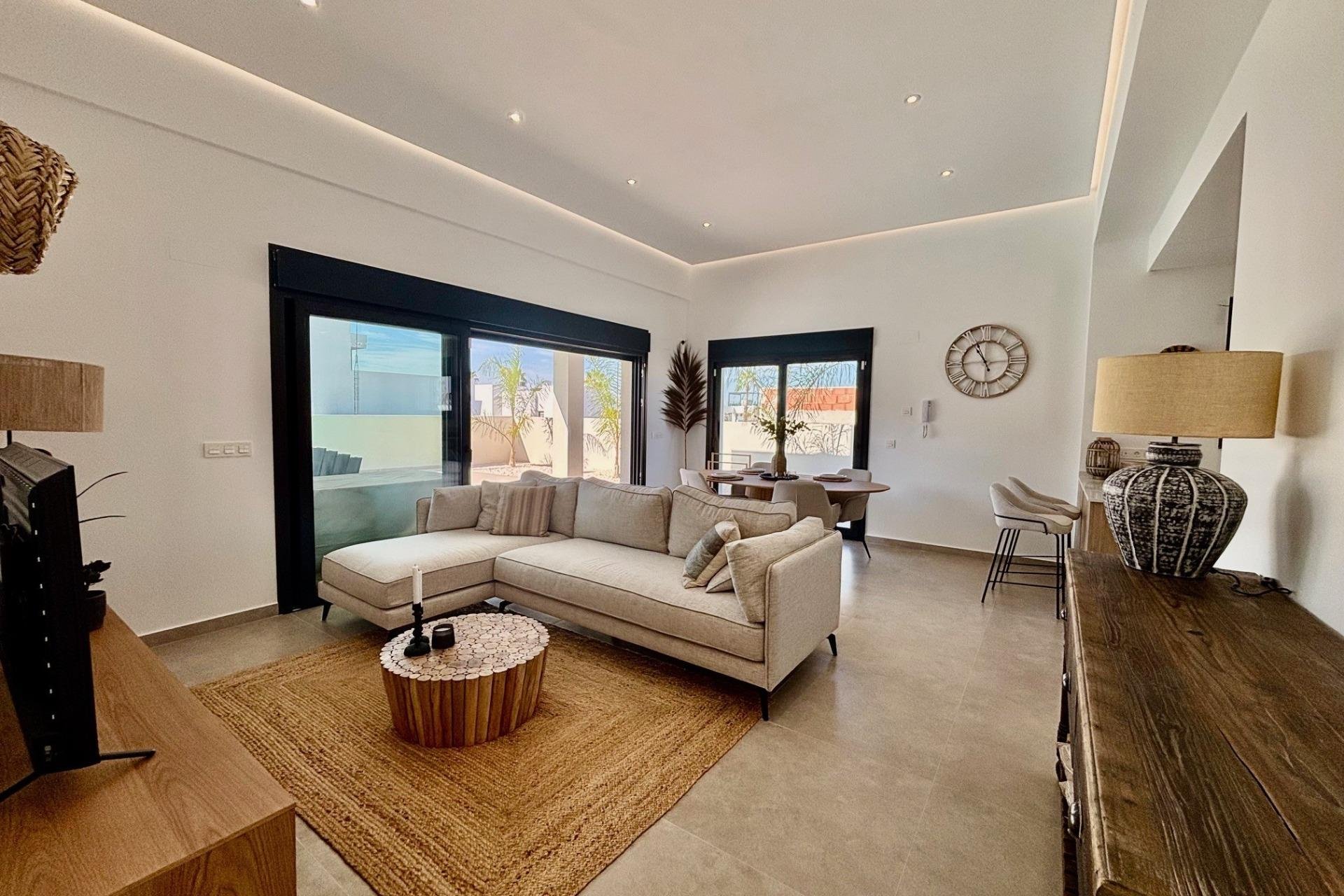 Nowy budynek - Villa - Rafal - polideportivo