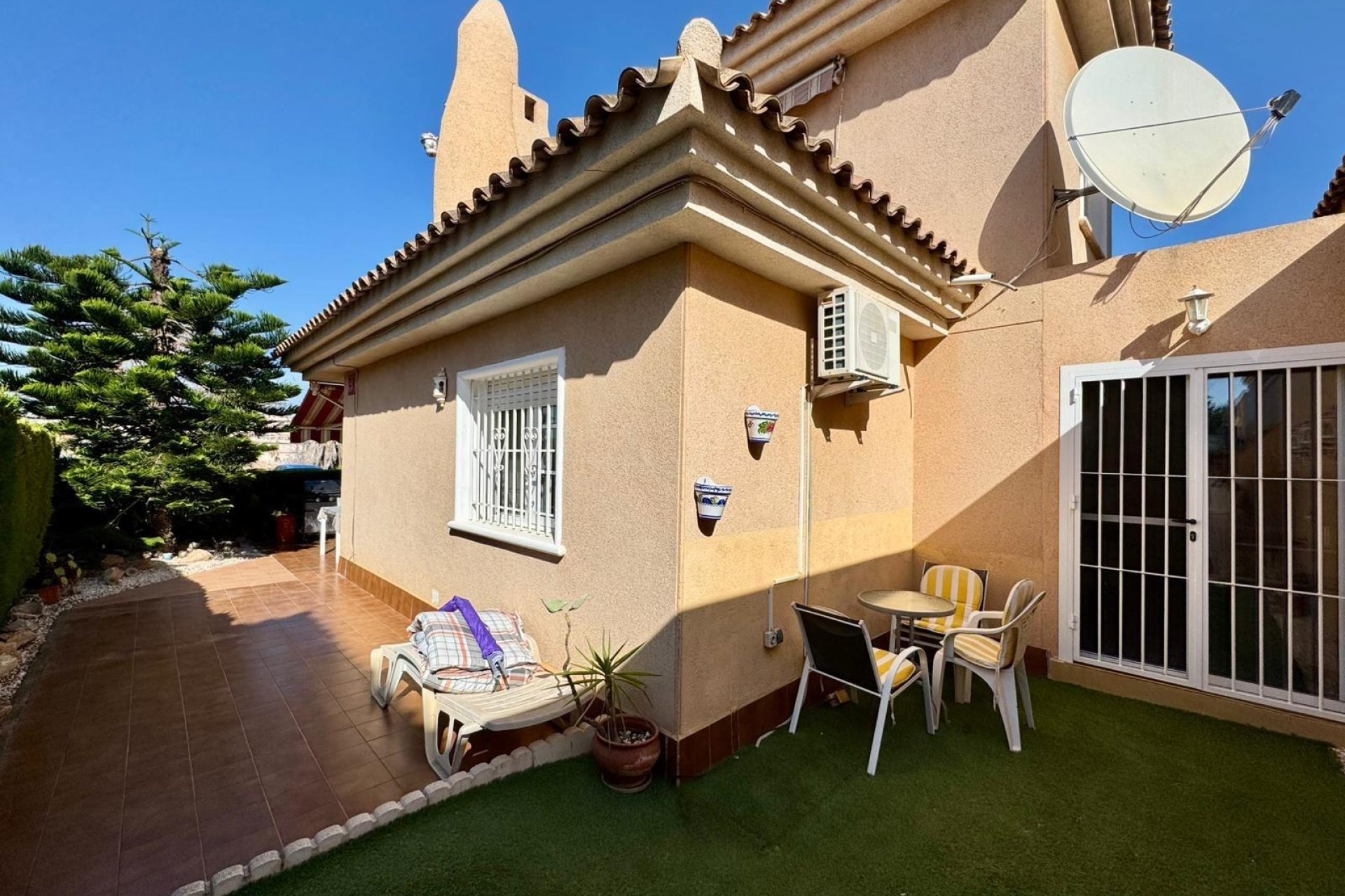 Odsprzedaż - Chalet - Torrevieja - Los Altos