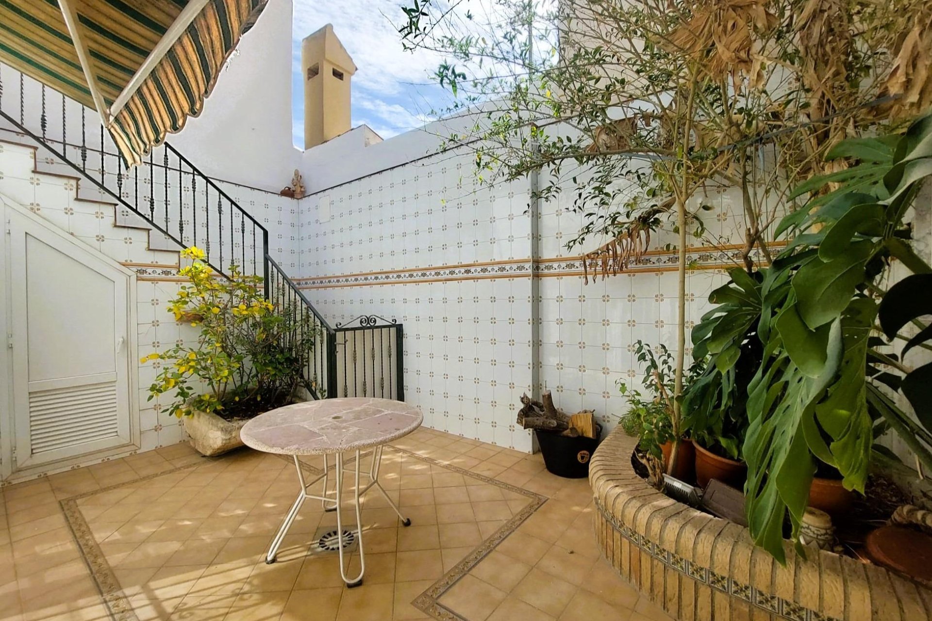 Odsprzedaż - Dom - Torrevieja - Centro