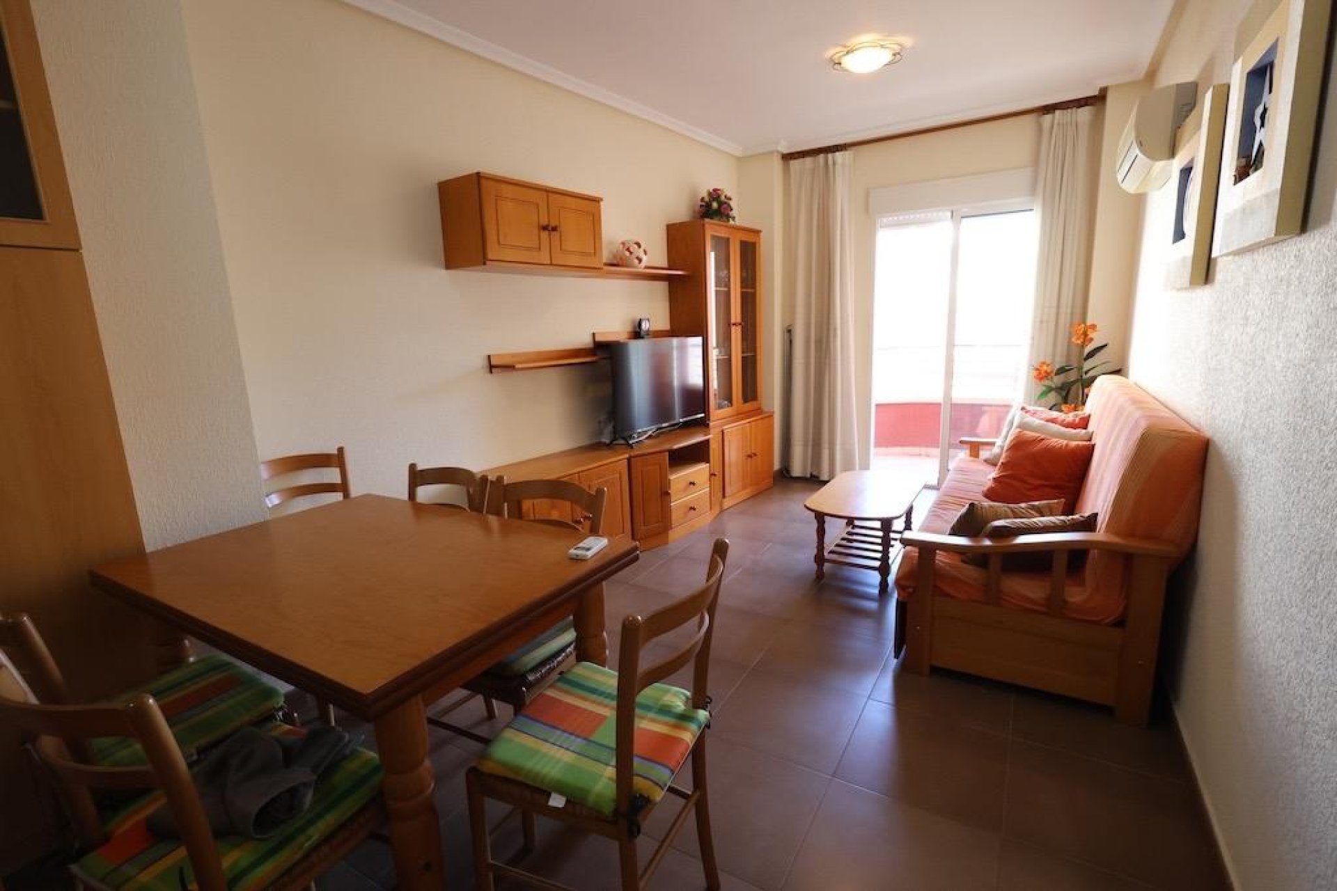 Odsprzedaż - Mieszkanie w bloku - Torrevieja - Centro