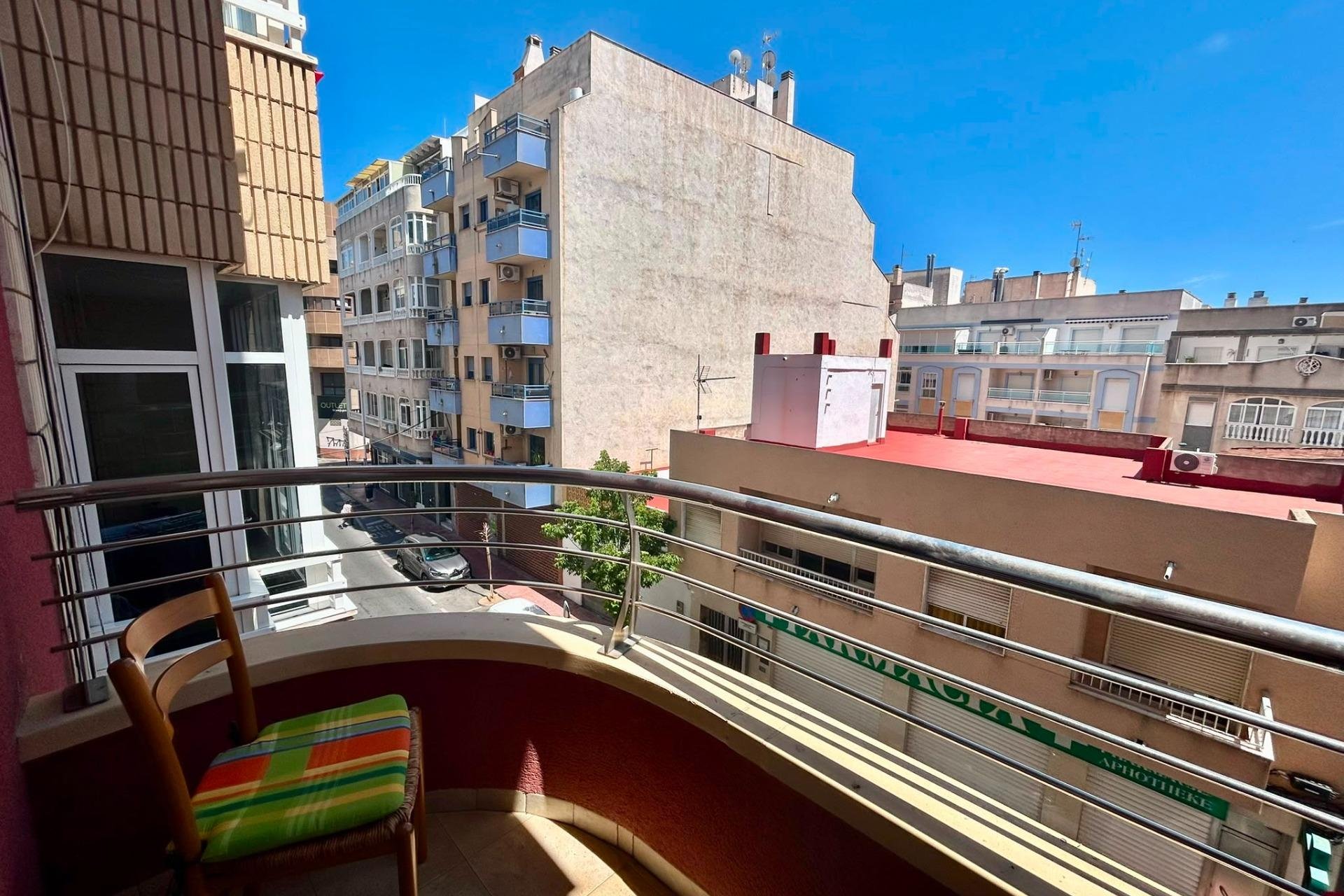 Odsprzedaż - Mieszkanie w bloku - Torrevieja - Centro