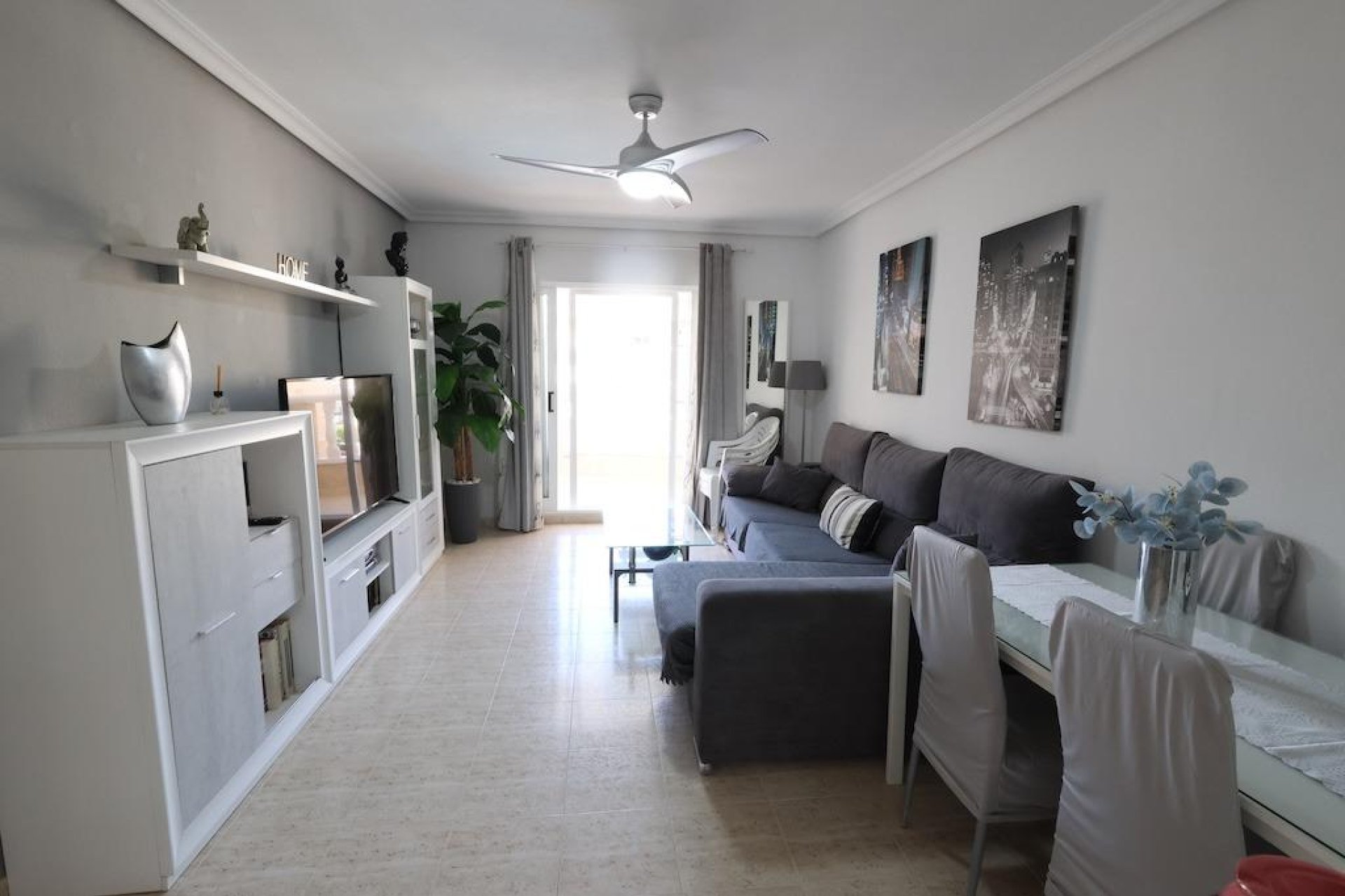 Odsprzedaż - Mieszkanie w bloku - Torrevieja - La Mata