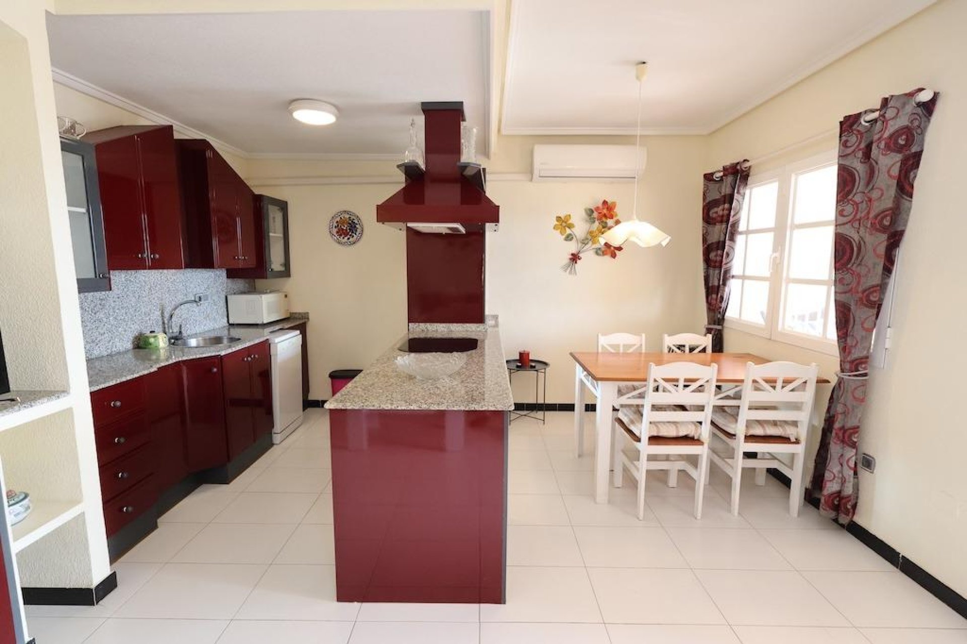 Odsprzedaż - Mieszkanie w bloku - Torrevieja - Los Altos