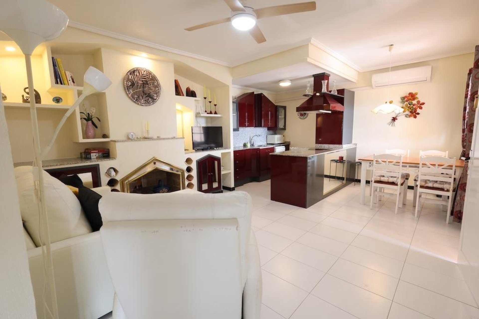Odsprzedaż - Mieszkanie w bloku - Torrevieja - Los Altos