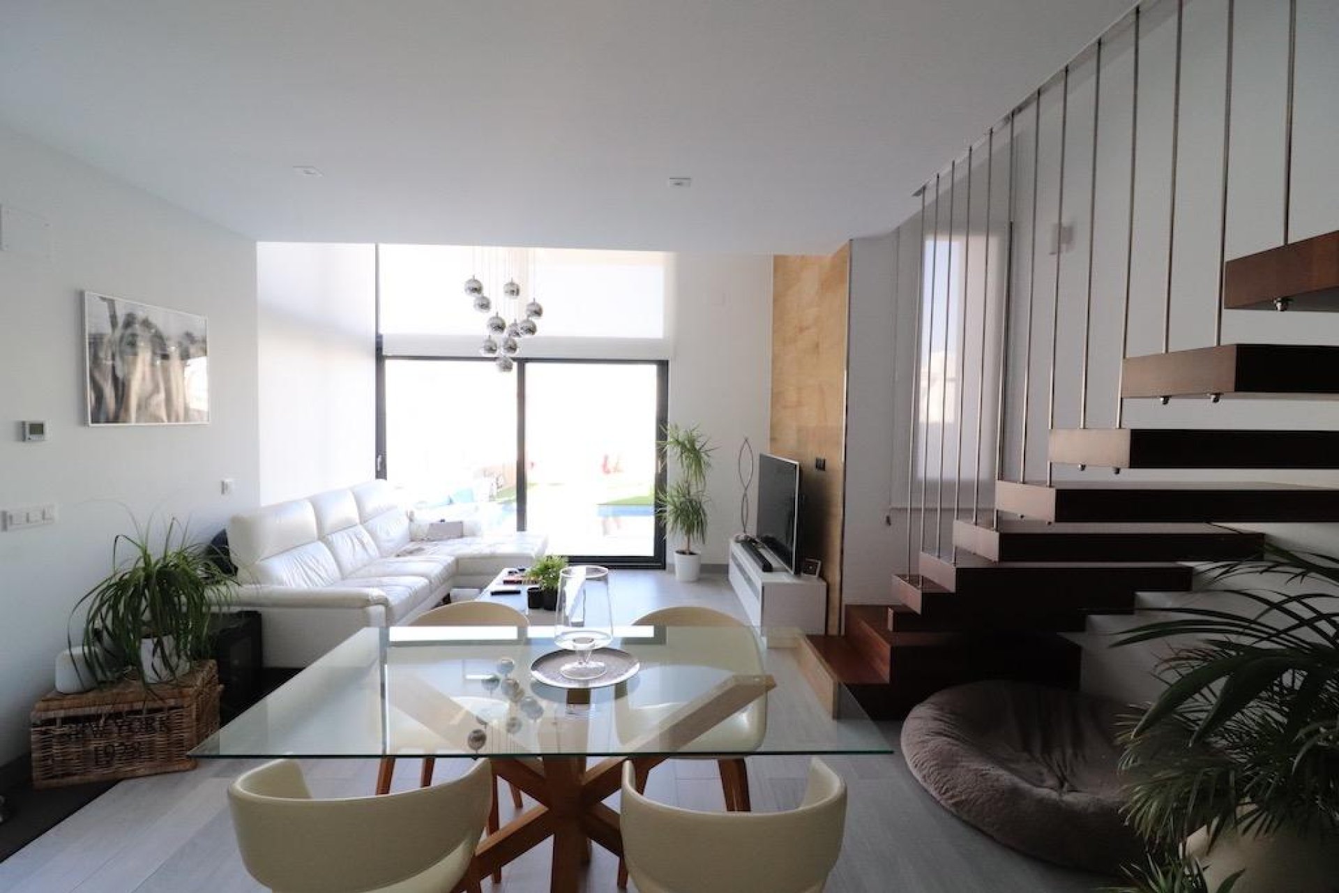 Odsprzedaż - Villa - Orihuela Costa - Lomas de Cabo Roig