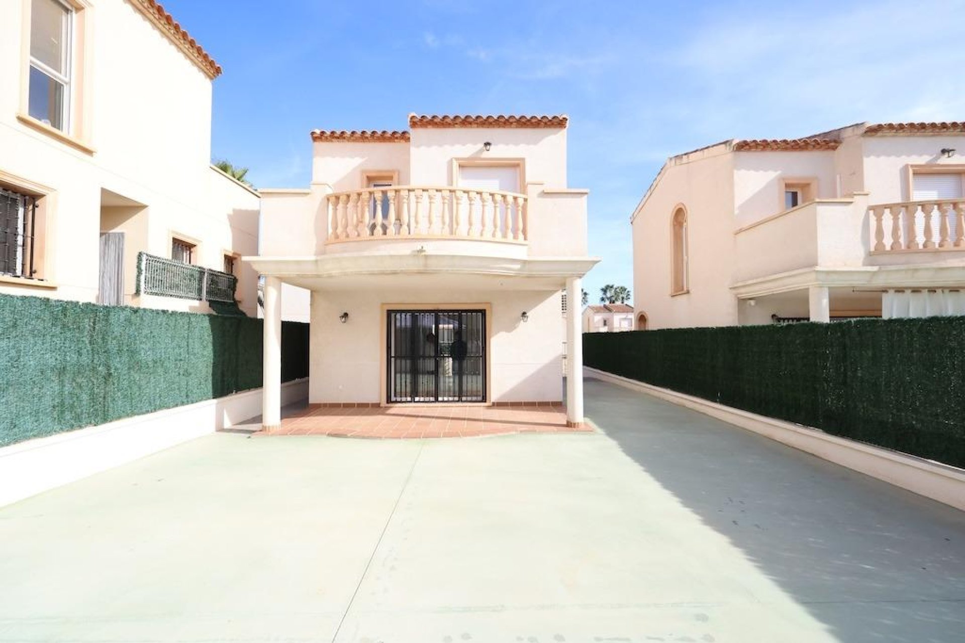 Rental - Chalet - Guardamar del Segura - Urb el raso