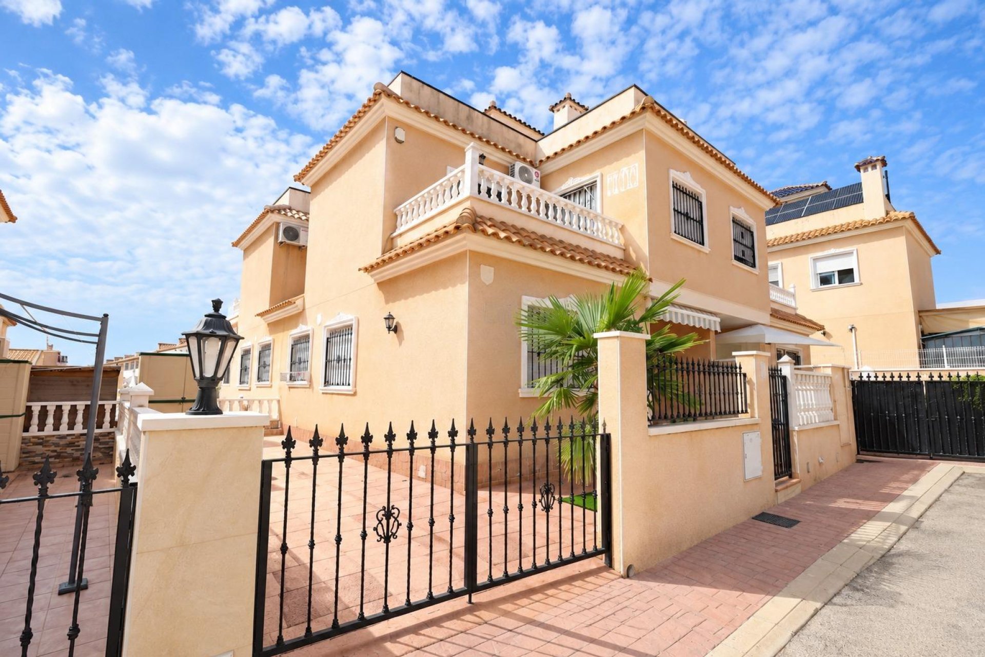 Rental - semi-detached house - Orihuela Costa - La Regia