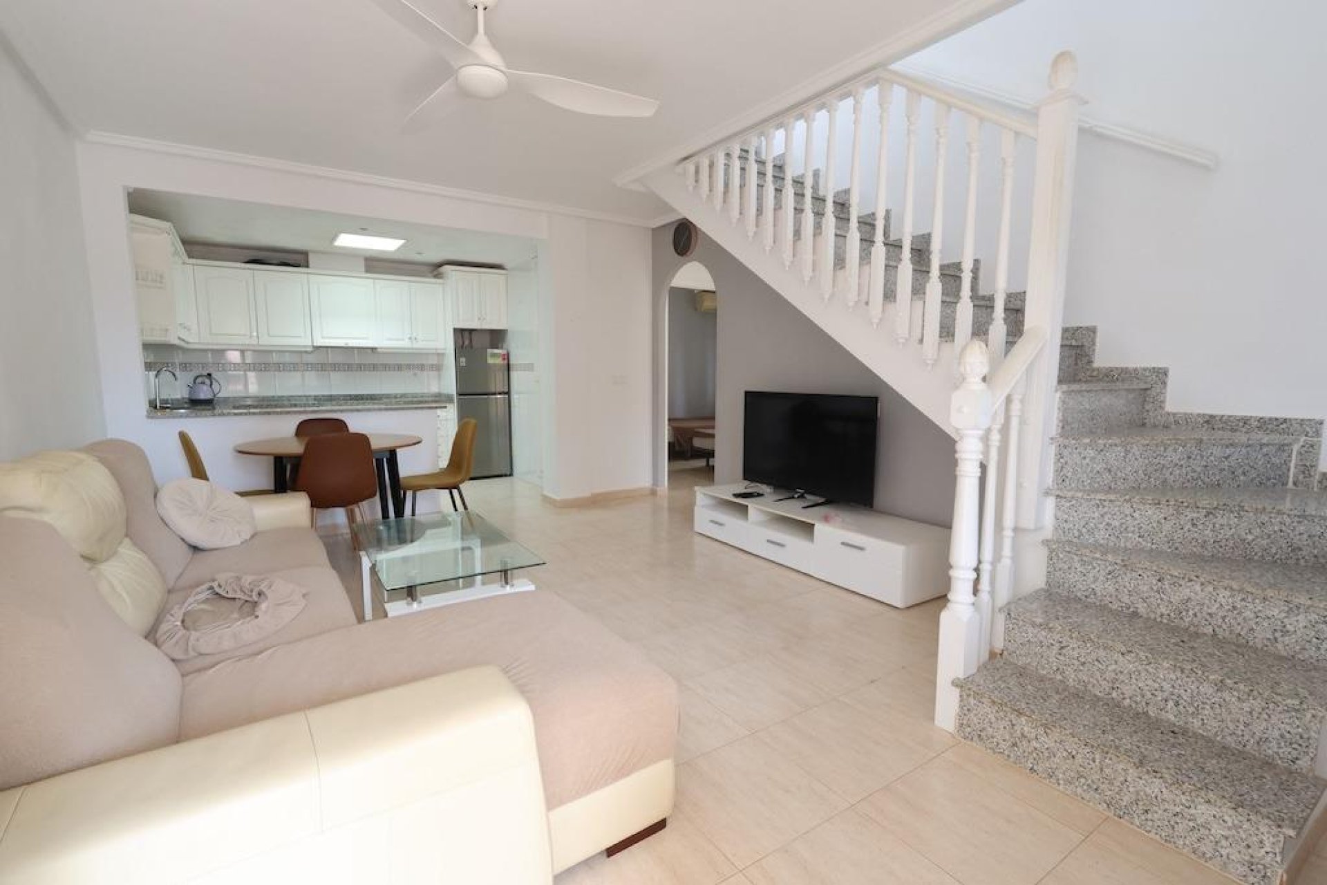 Rental - semi-detached house - Orihuela Costa - Los Dolses