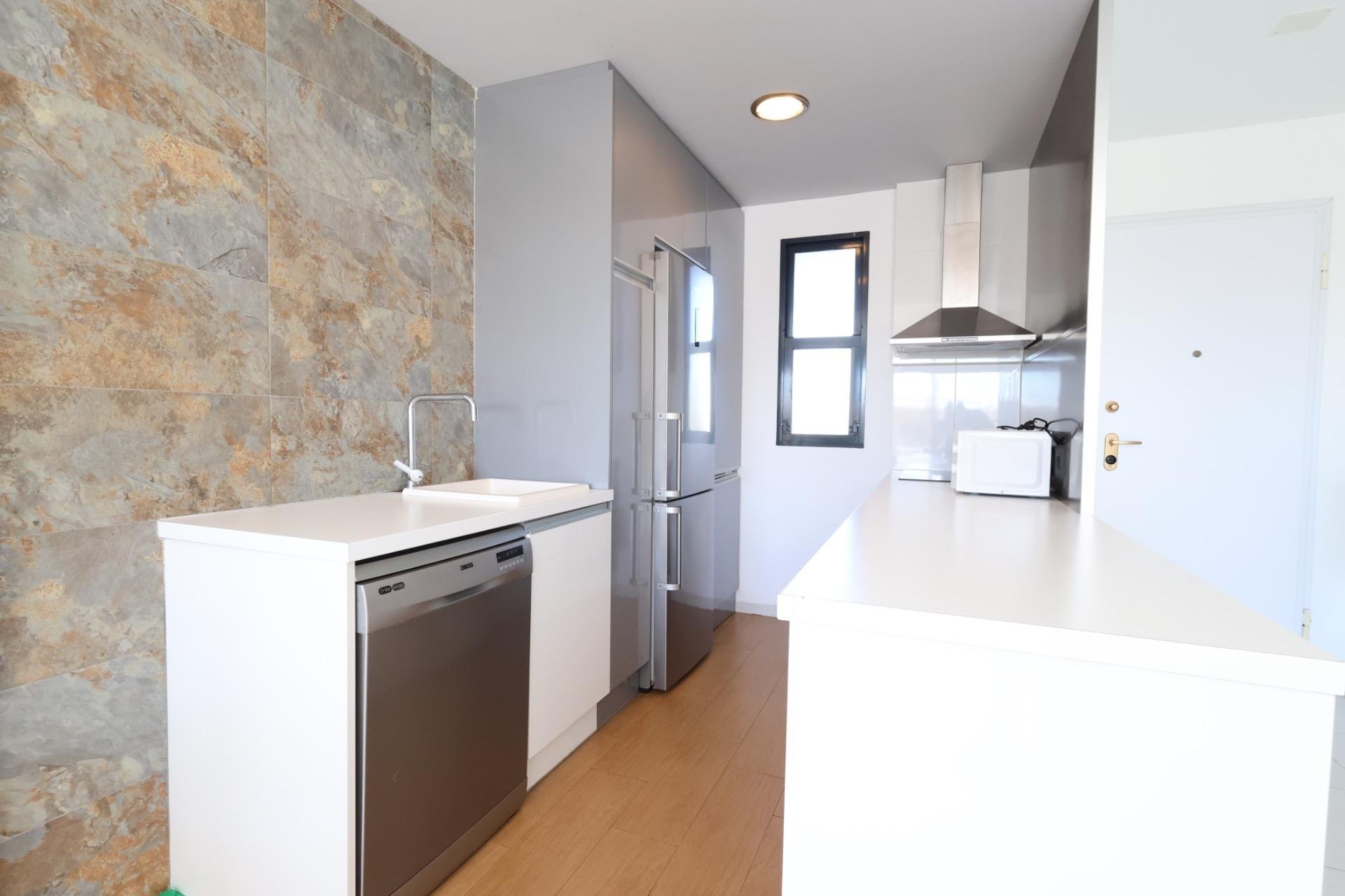 Resale - Apartment  - Orihuela Costa - La Zenia