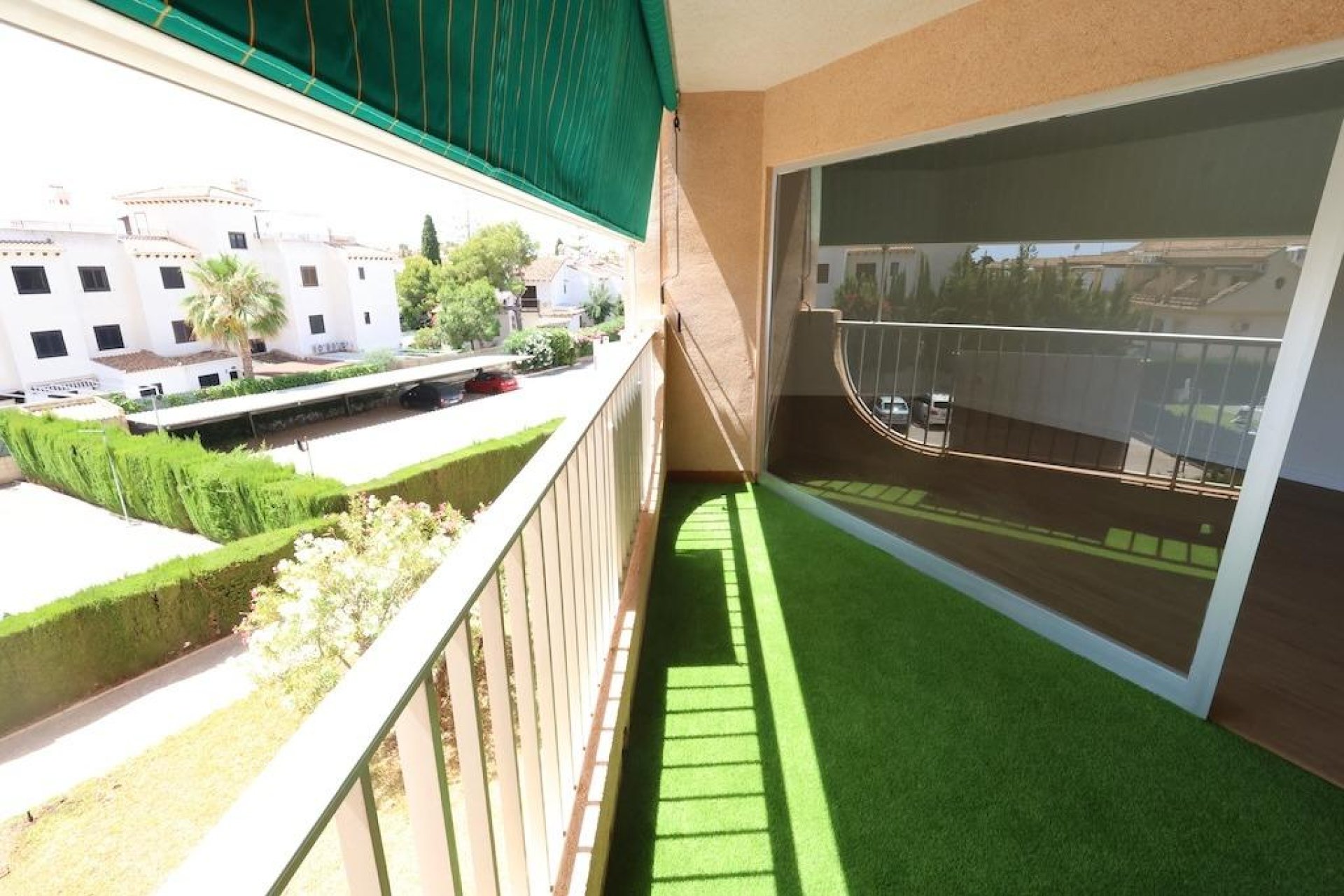 Resale - Apartment  - Orihuela Costa - La Zenia