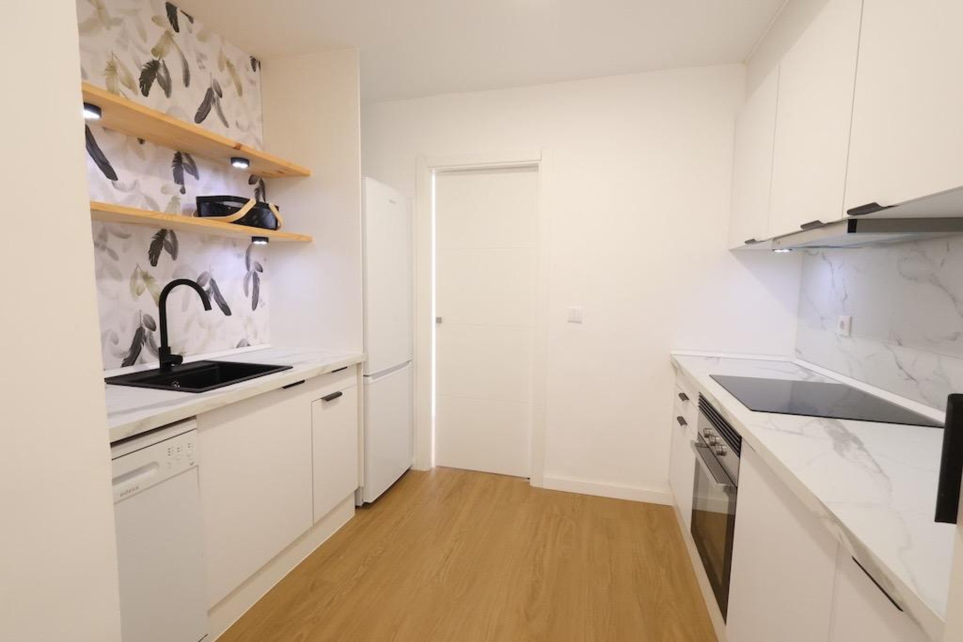 Resale - Apartment  - Orihuela Costa - La Zenia
