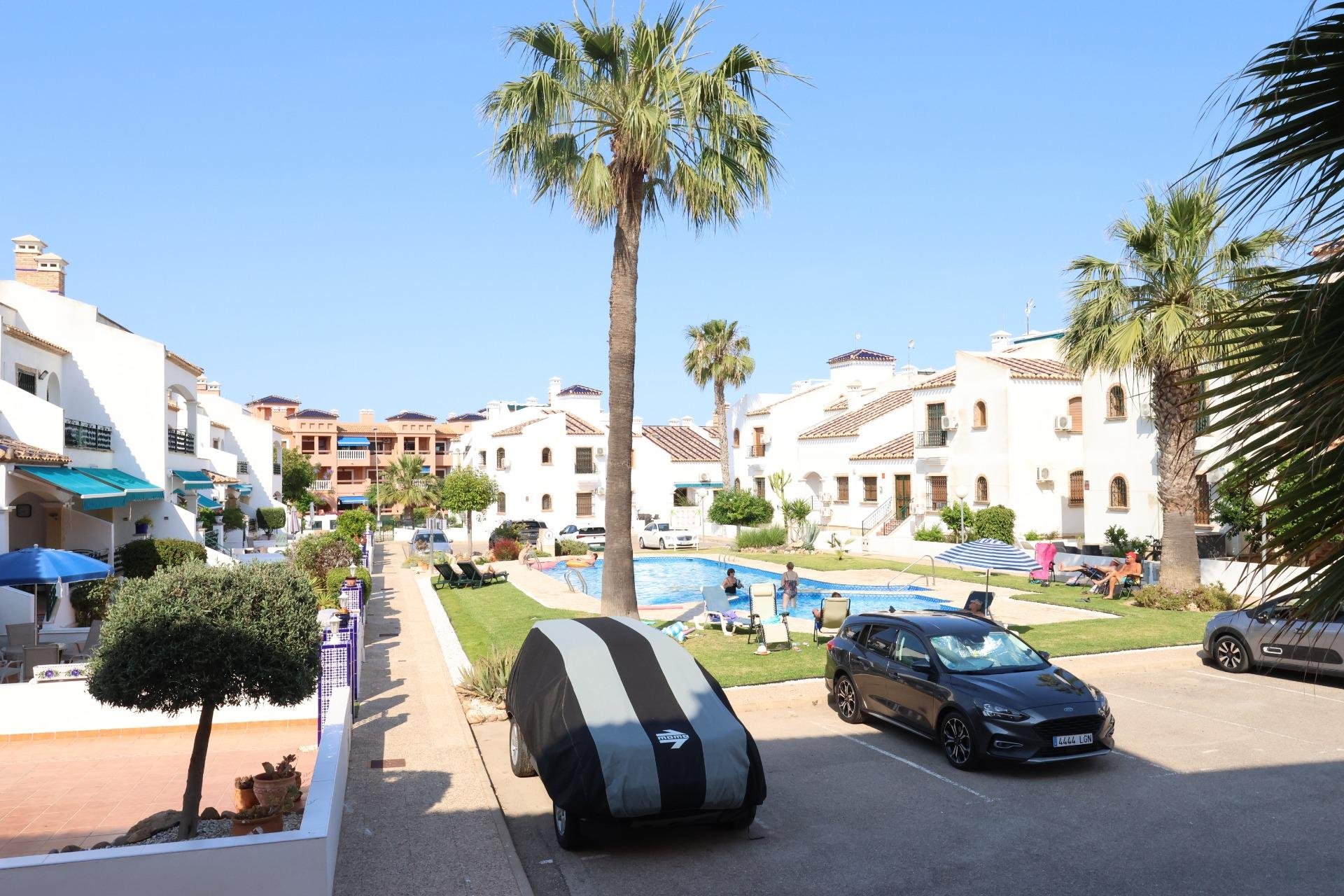 Resale - Apartment  - Orihuela Costa - PAU 8