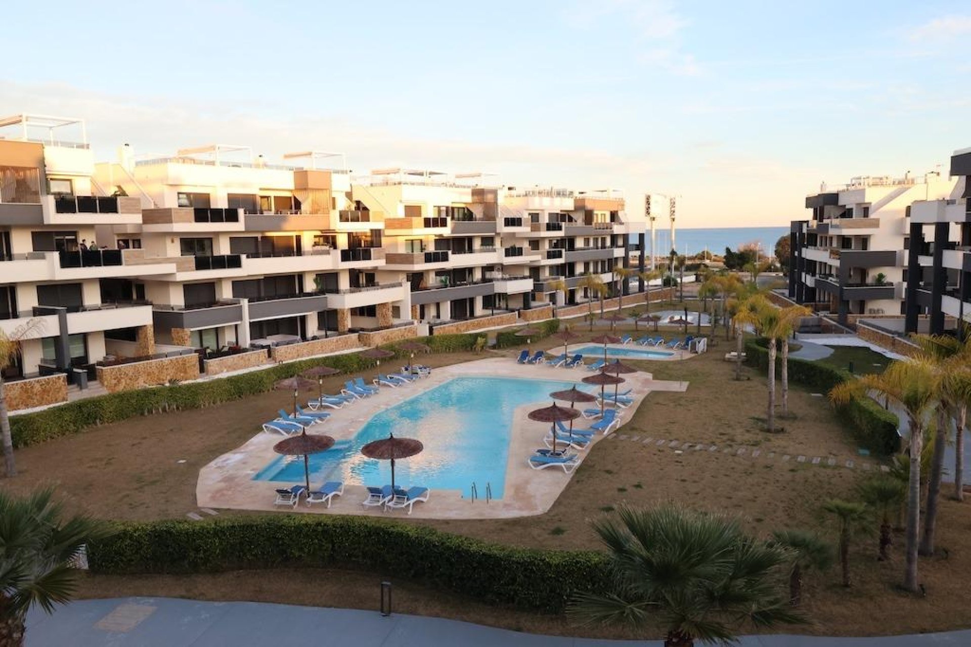 Resale - Apartment  - Orihuela Costa - Punta Prima