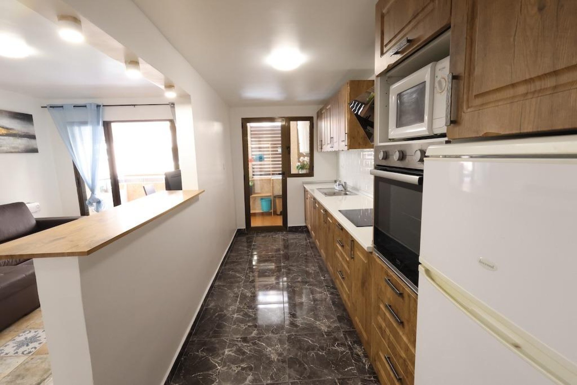 Resale - Apartment  - Torrevieja - Centro