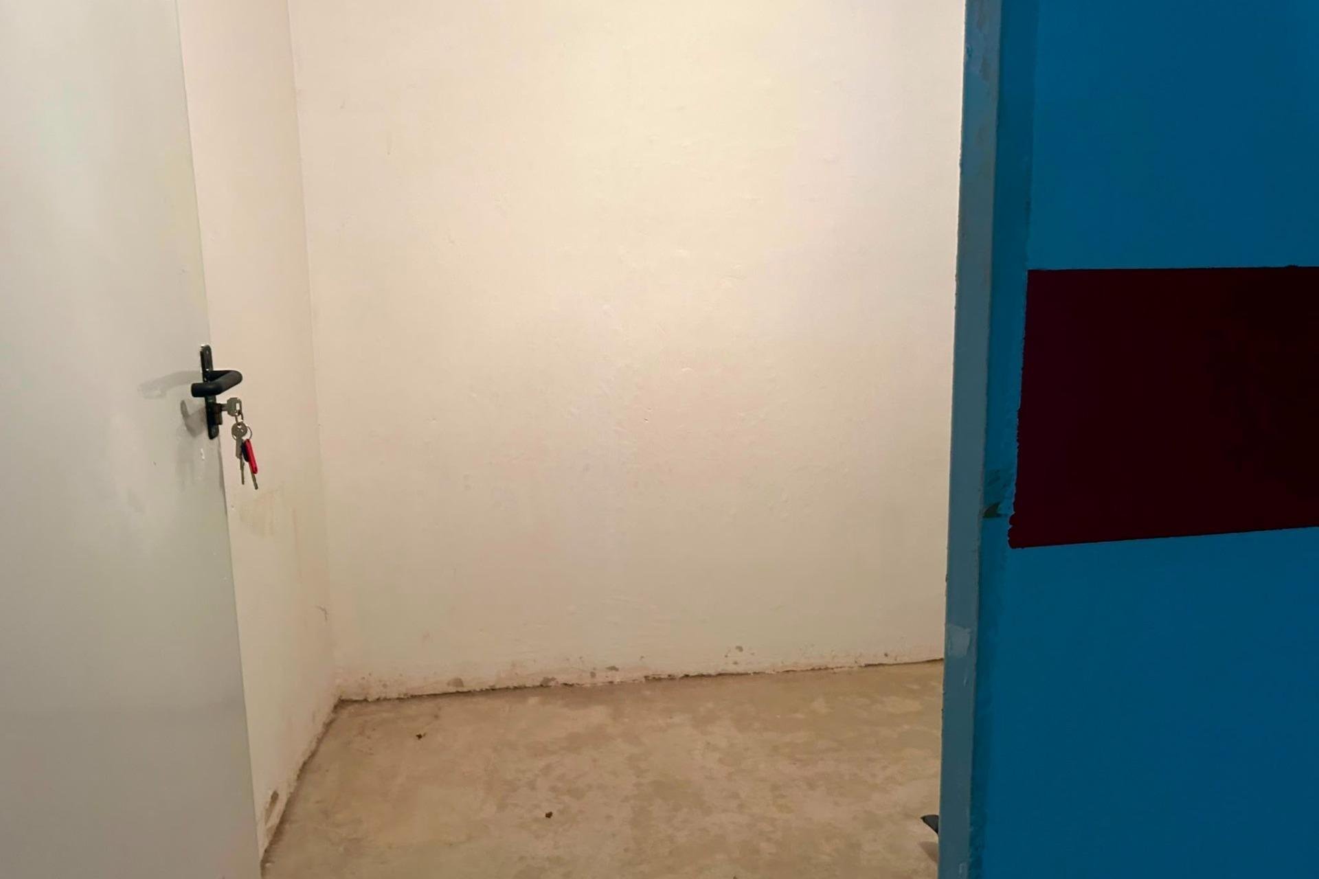 Resale - Apartment  - Torrevieja - Centro