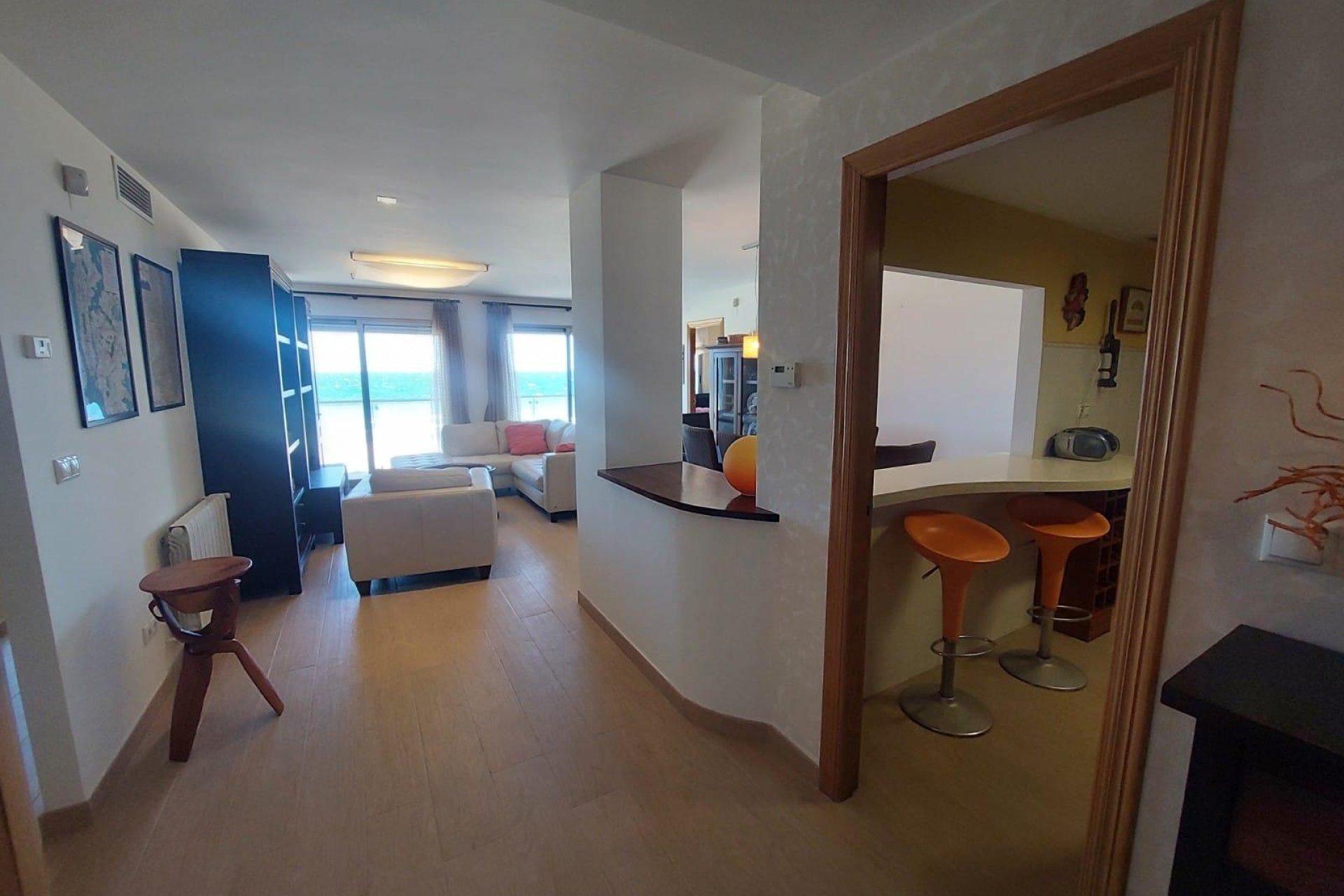 Resale - Apartment  - Torrevieja - Playa de los Locos