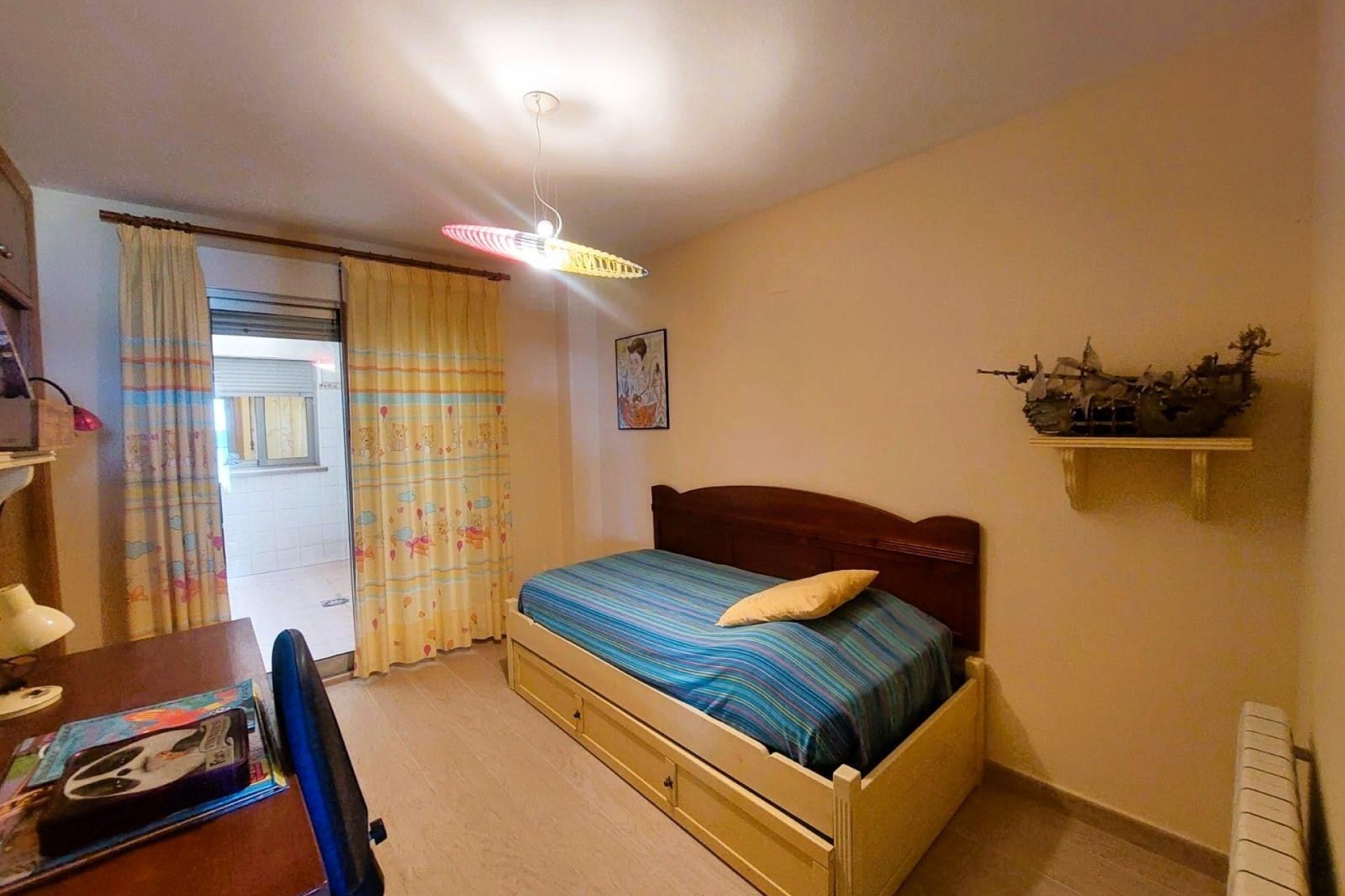 Resale - Apartment  - Torrevieja - Playa de los Locos