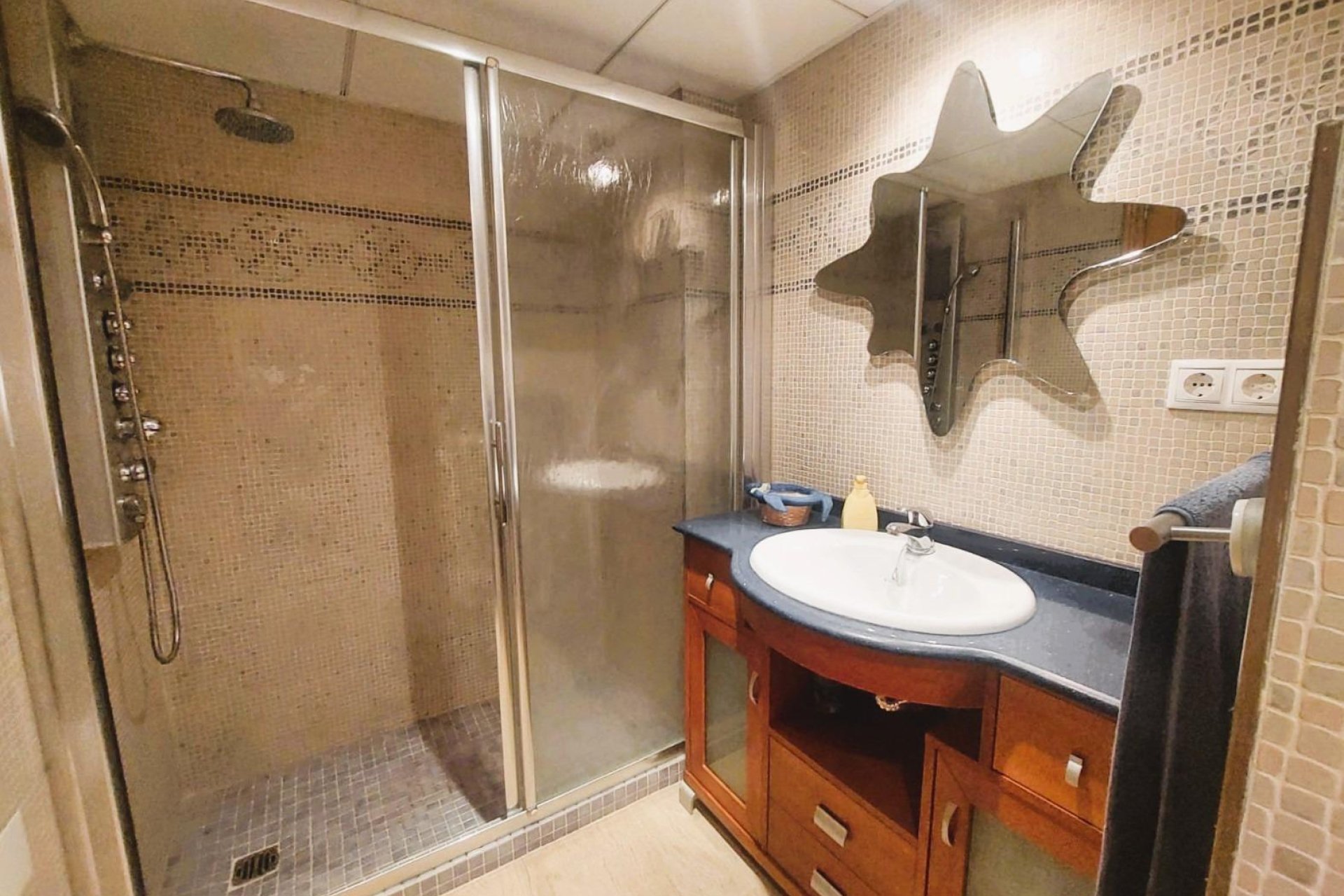 Resale - Apartment  - Torrevieja - Playa de los Locos