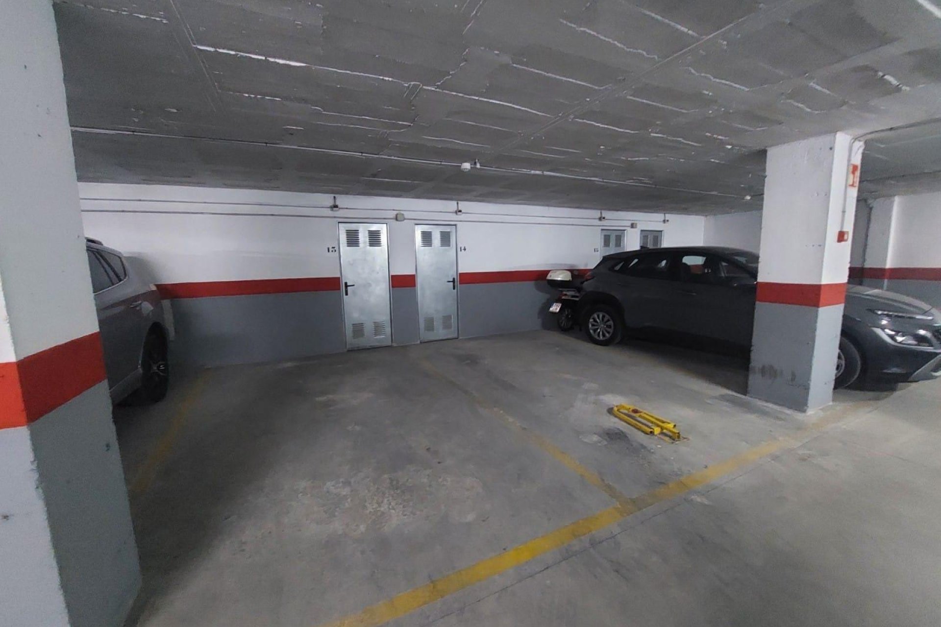 Resale - Apartment  - Torrevieja - Playa de los Locos