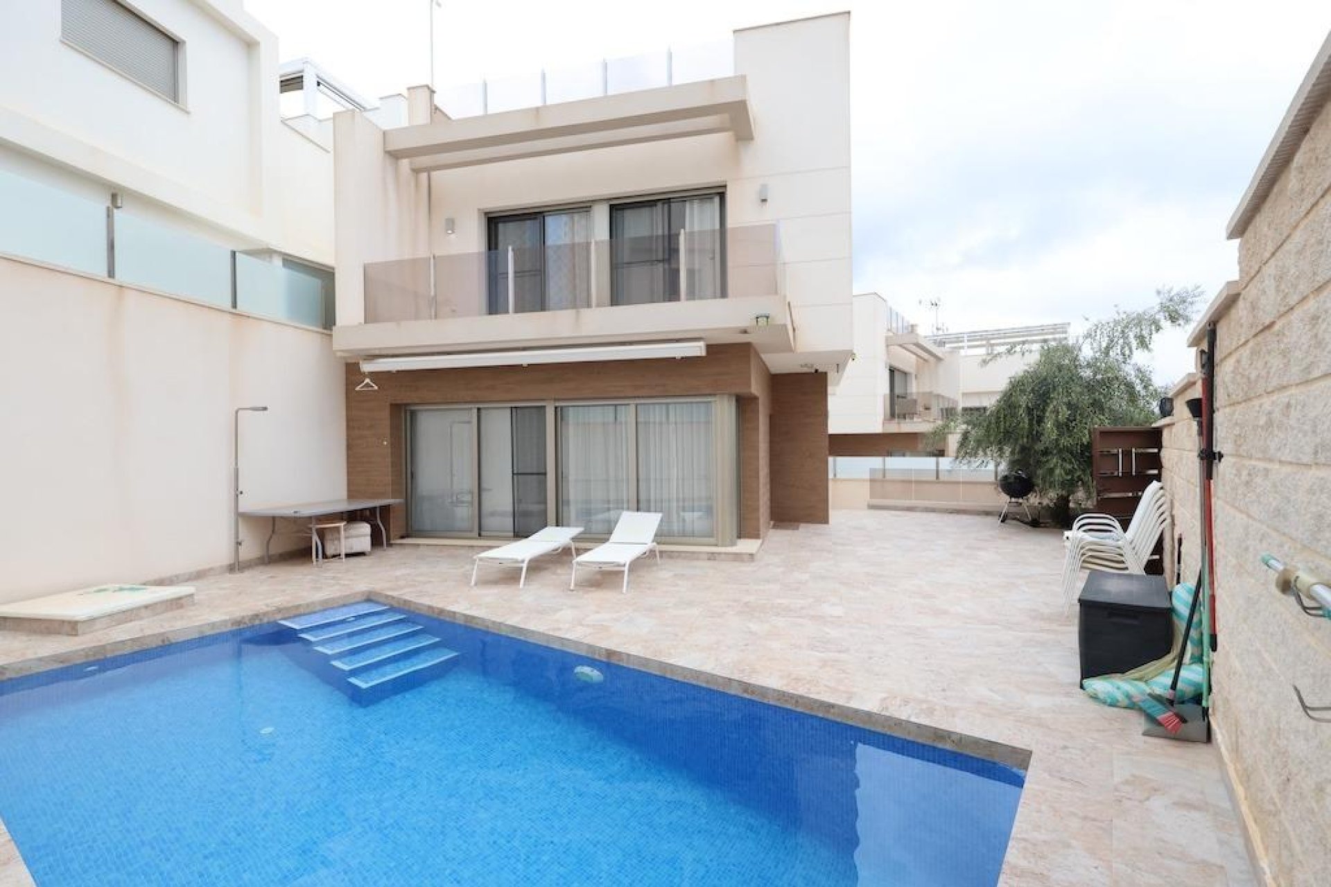 Resale - Chalet - Orihuela Costa - Villamartín-Las Filipinas