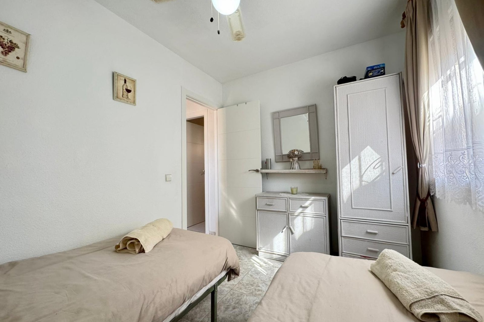 Resale - Chalet - Torrevieja - Los Altos