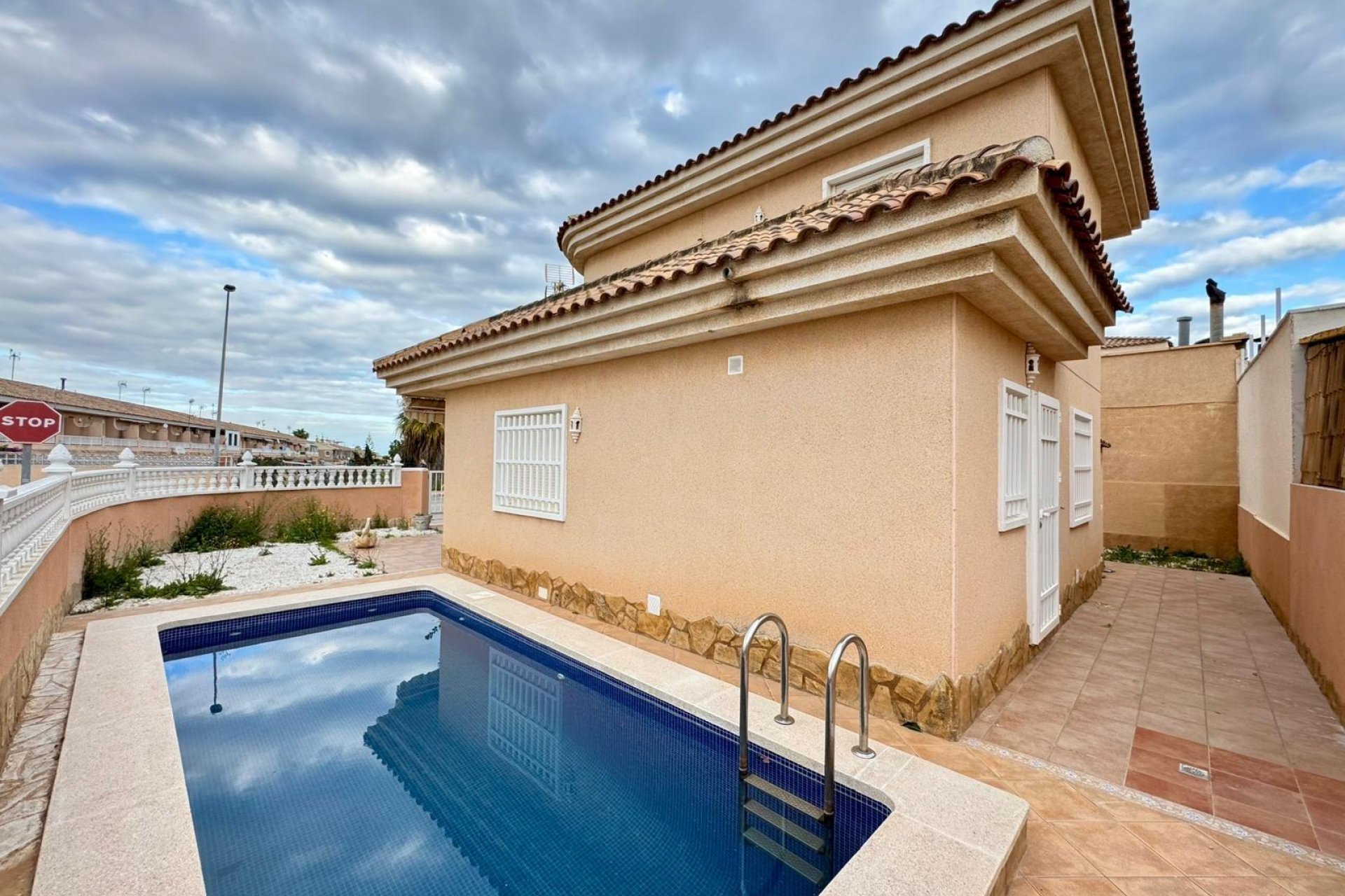 Resale - Chalet - Torrevieja - Los Balcones - Los Altos del Edén