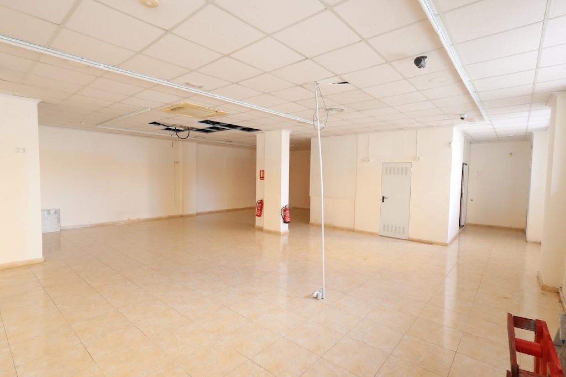 Resale - Commercial Premises - Torrevieja - Estacion de autobuses