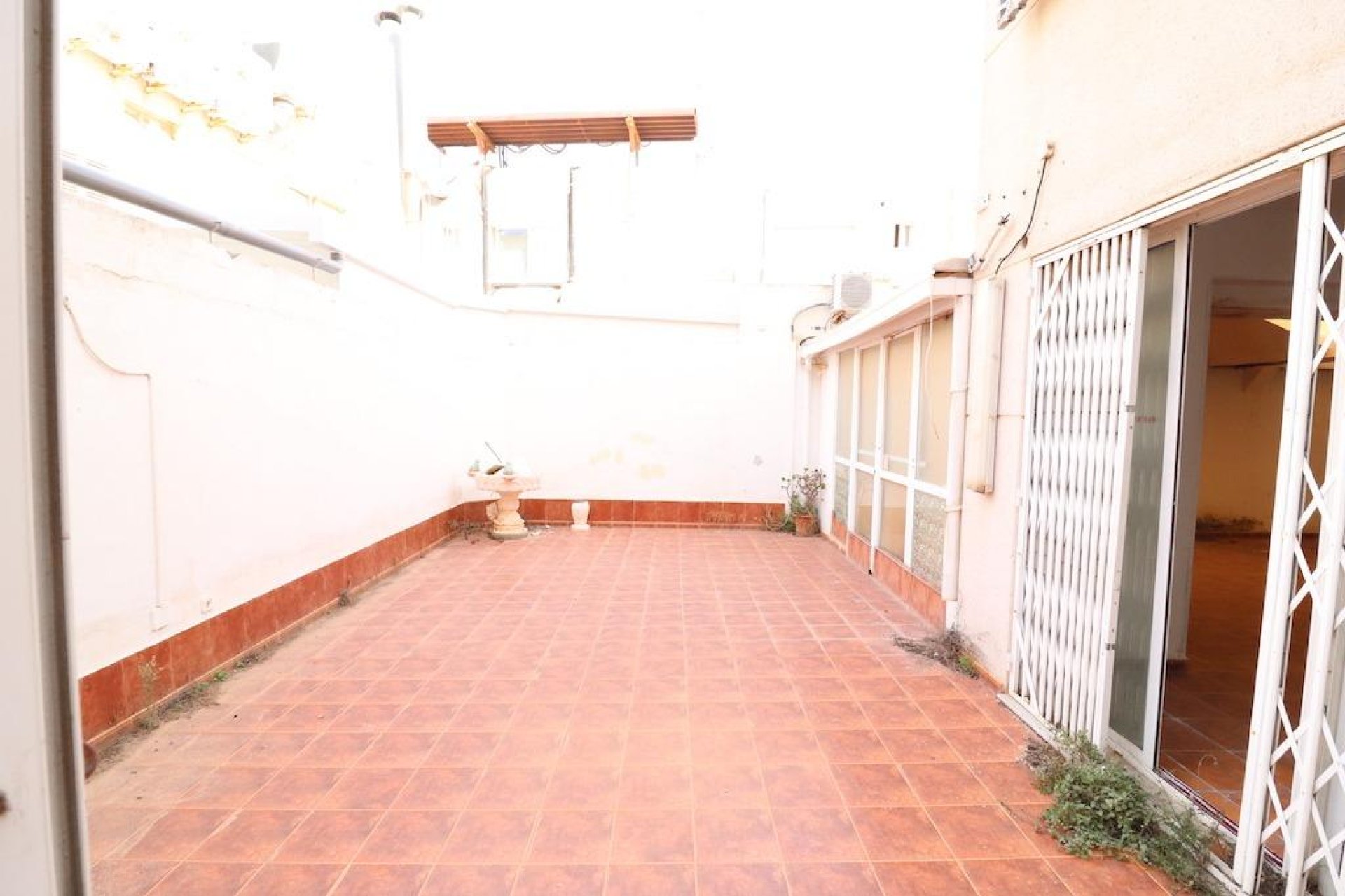 Resale - Commercial Premises - Torrevieja - Los balcones