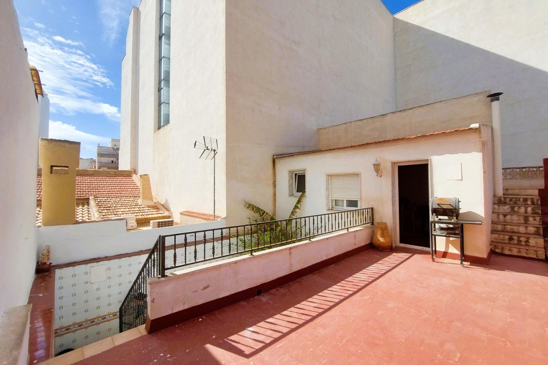 Resale - House - Torrevieja - Centro