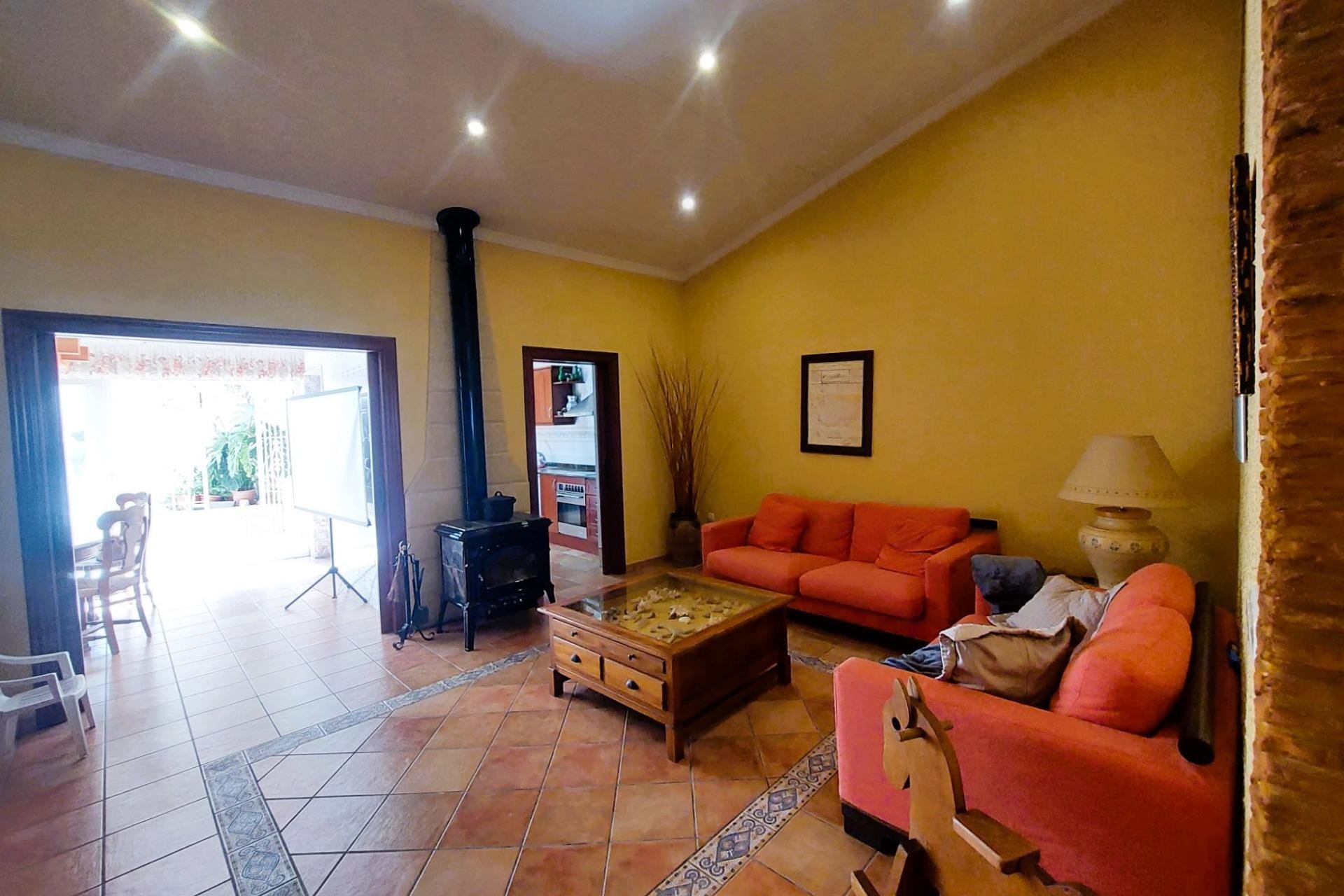 Resale - House - Torrevieja - Centro