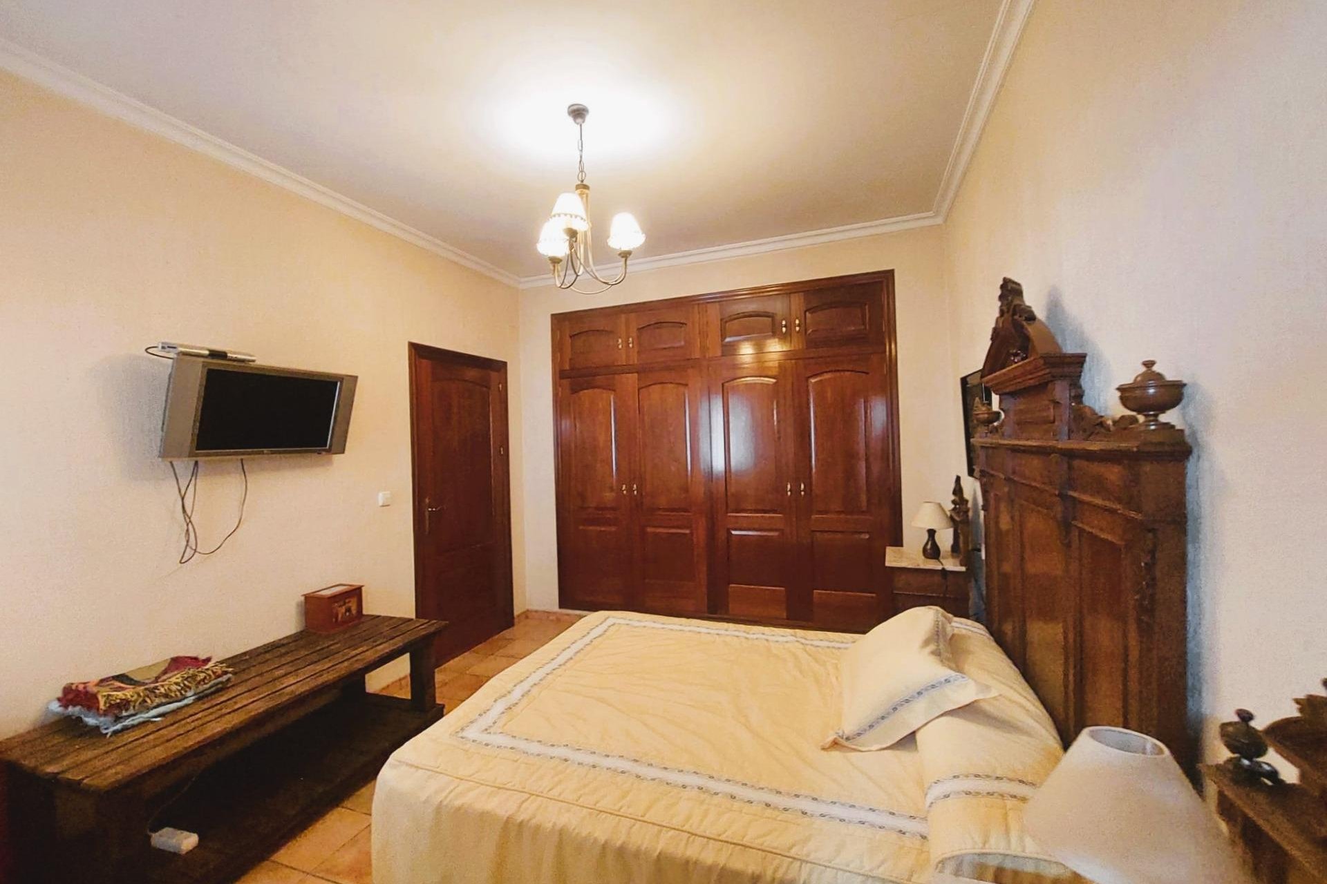 Resale - House - Torrevieja - Centro