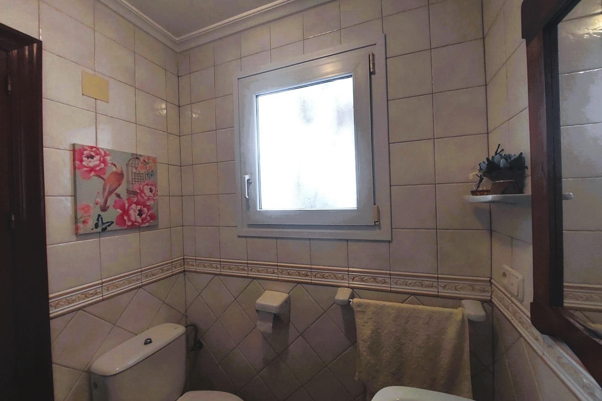 Resale - House - Torrevieja - Centro