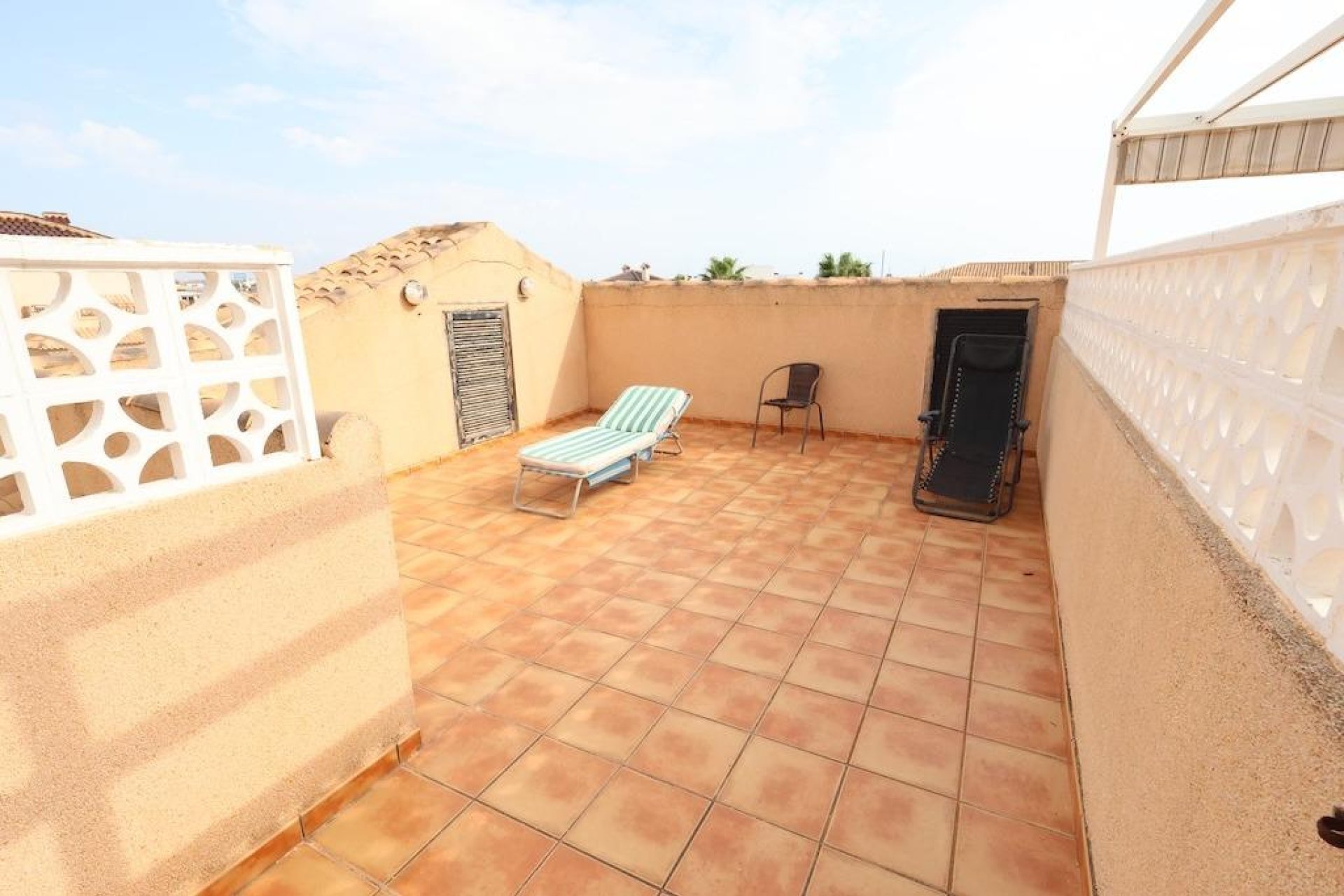 Resale - Upper floor bungalow - Orihuela Costa - La Zenia