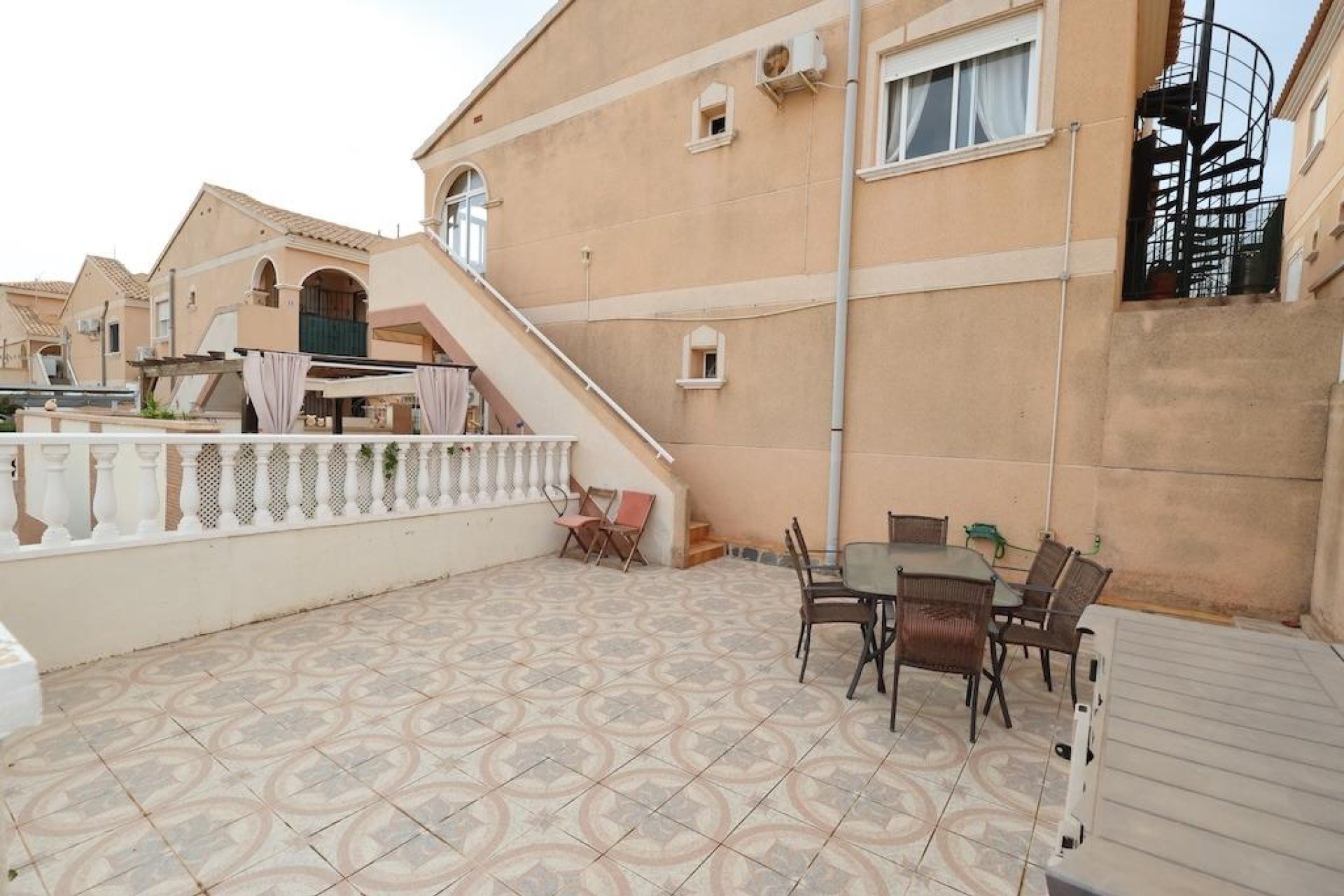 Resale - Upper floor bungalow - Orihuela Costa - La Zenia