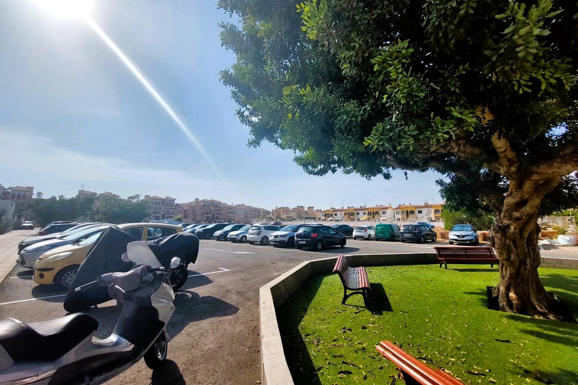 Resale - Upper floor bungalow - Orihuela Costa - Playa Flamenca